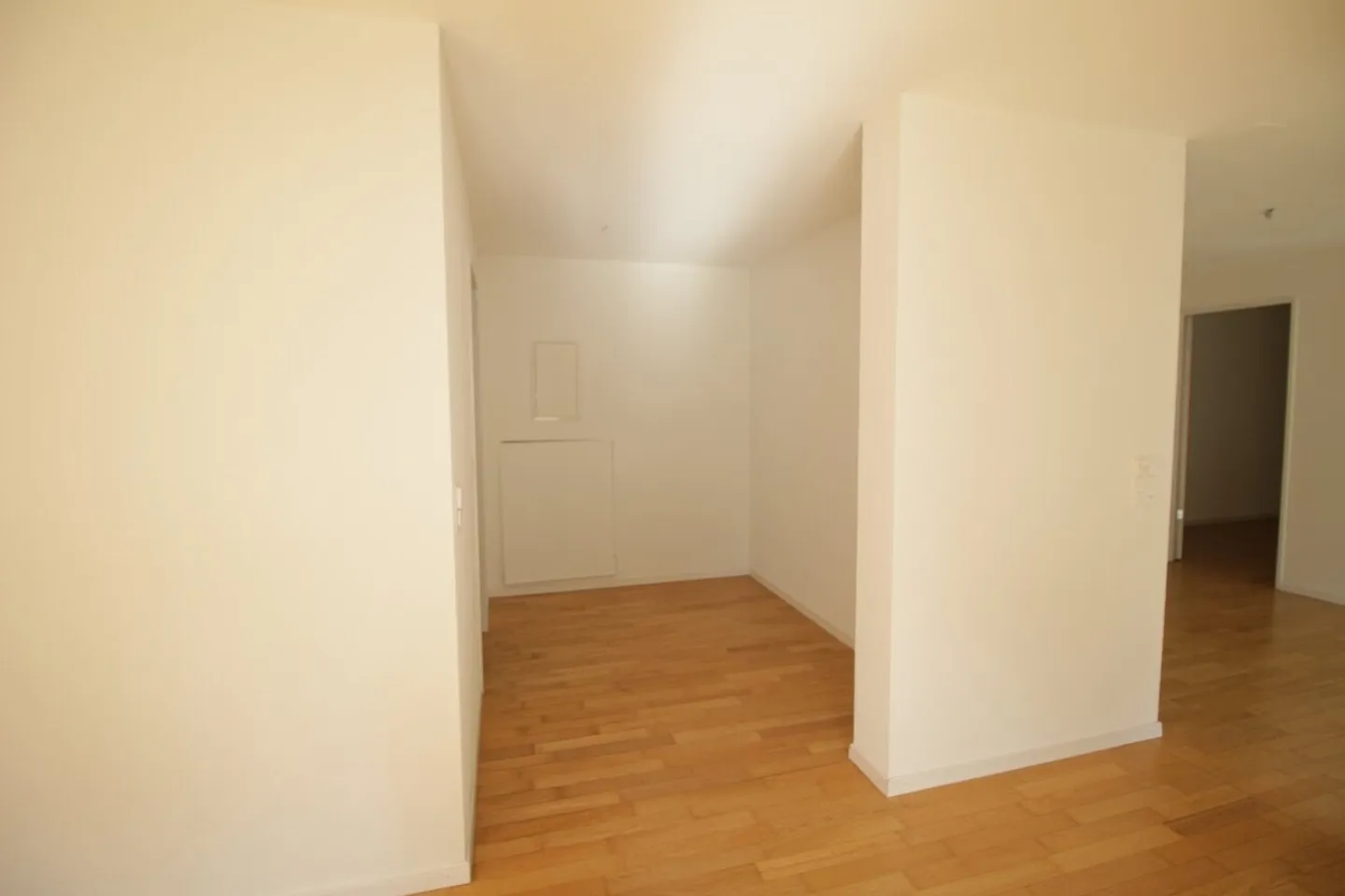 Sehr große 2½-Zimmer-Loftwohnung von 94 m2, resolut modern! - Foto 4 von 13