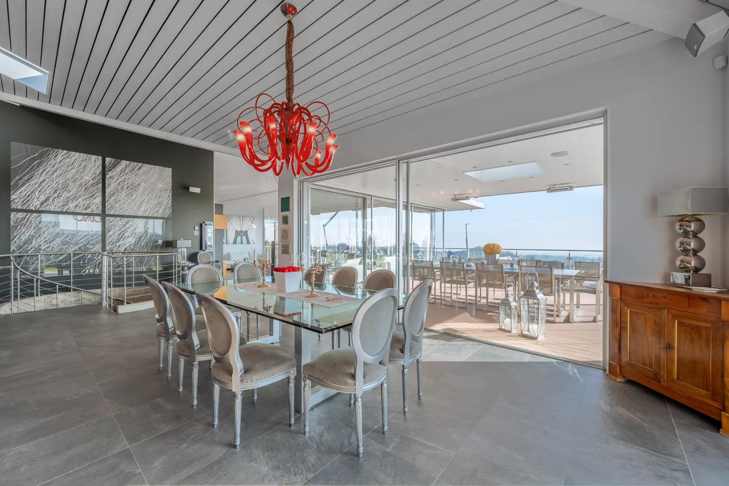 Exceptional Villa with Lake View - Photo 6 of 18