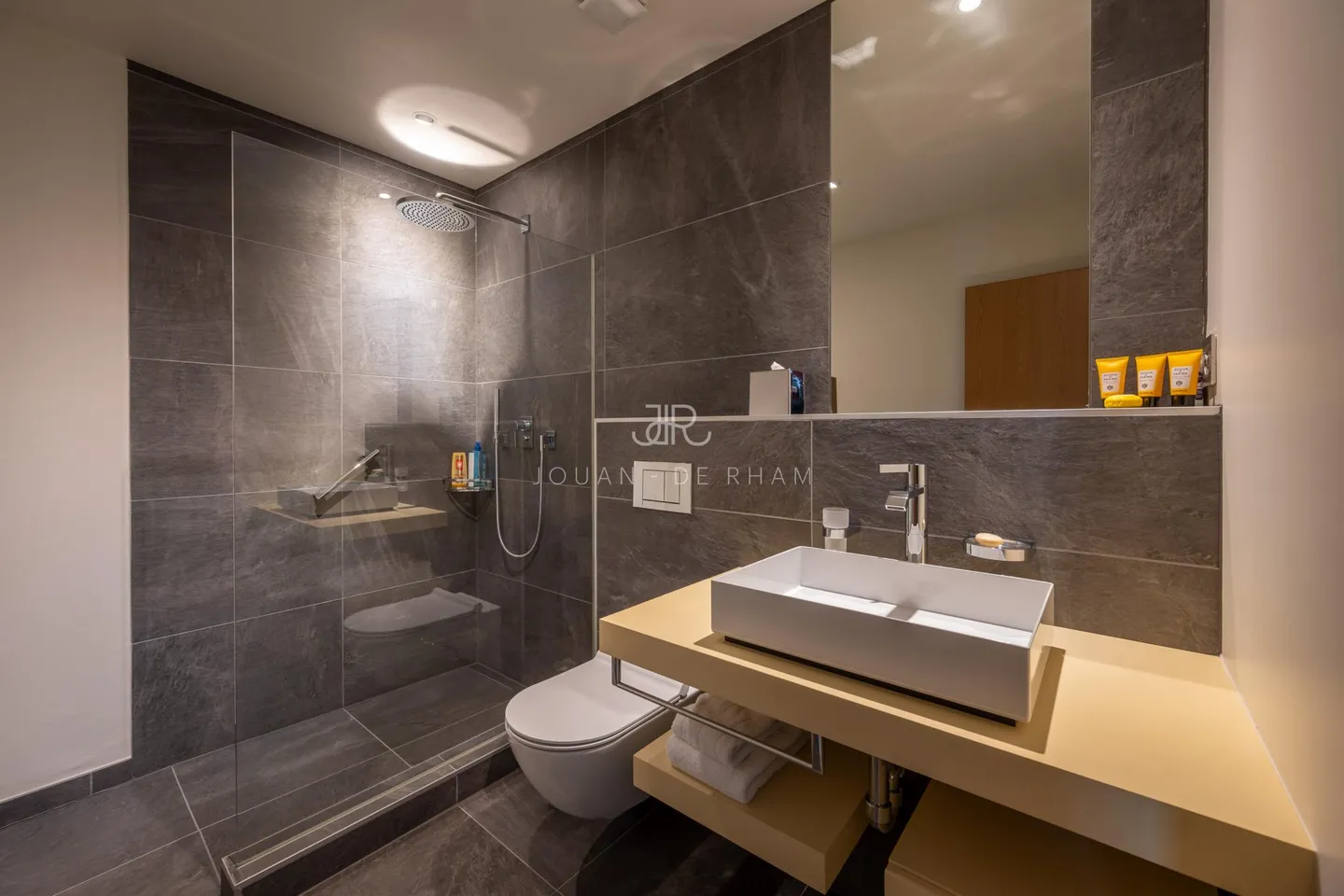 Exceptional Villa with Lake View - Photo 12 of 18