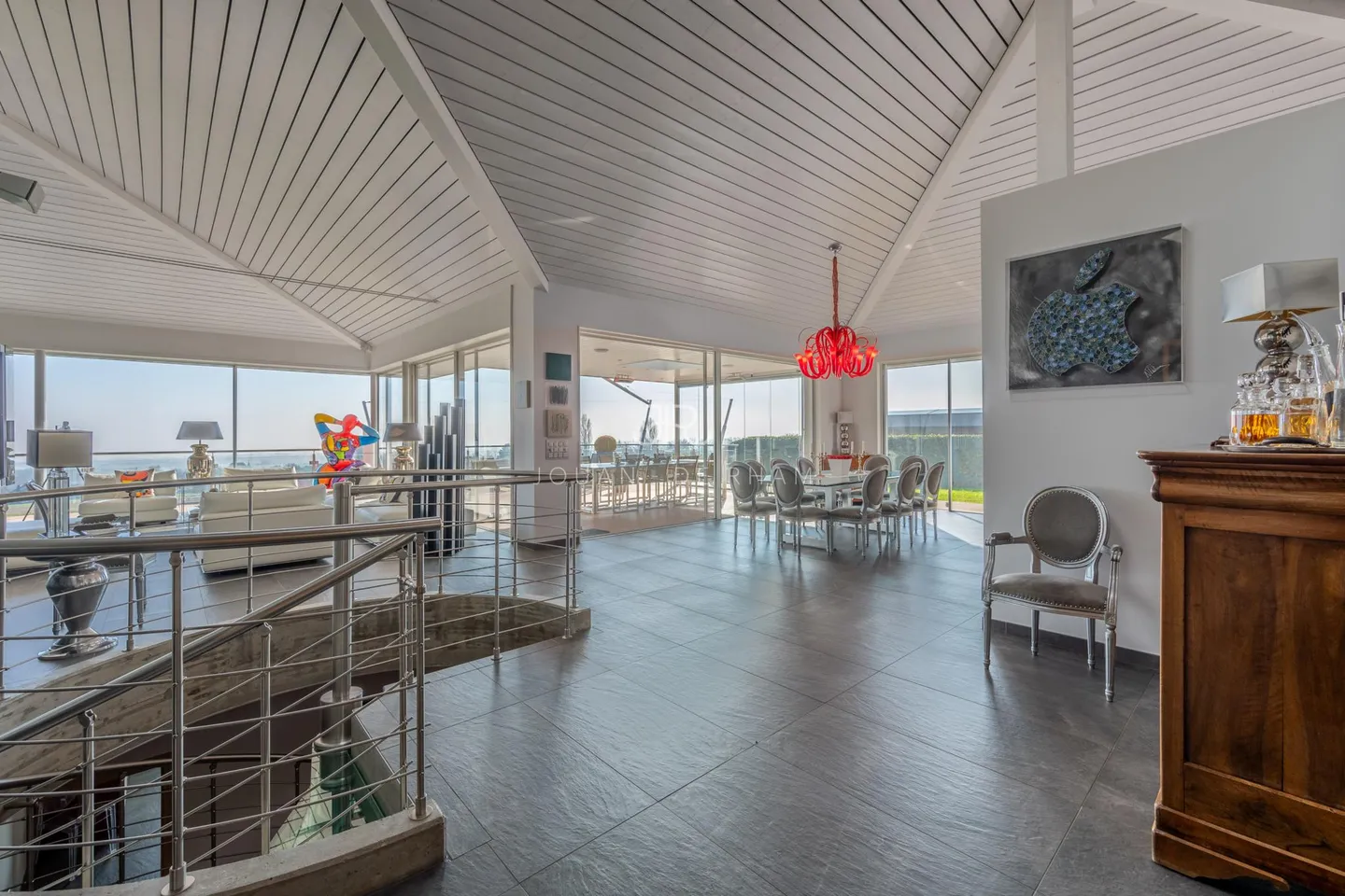 Exceptional Villa with Lake View - Photo 7 of 18