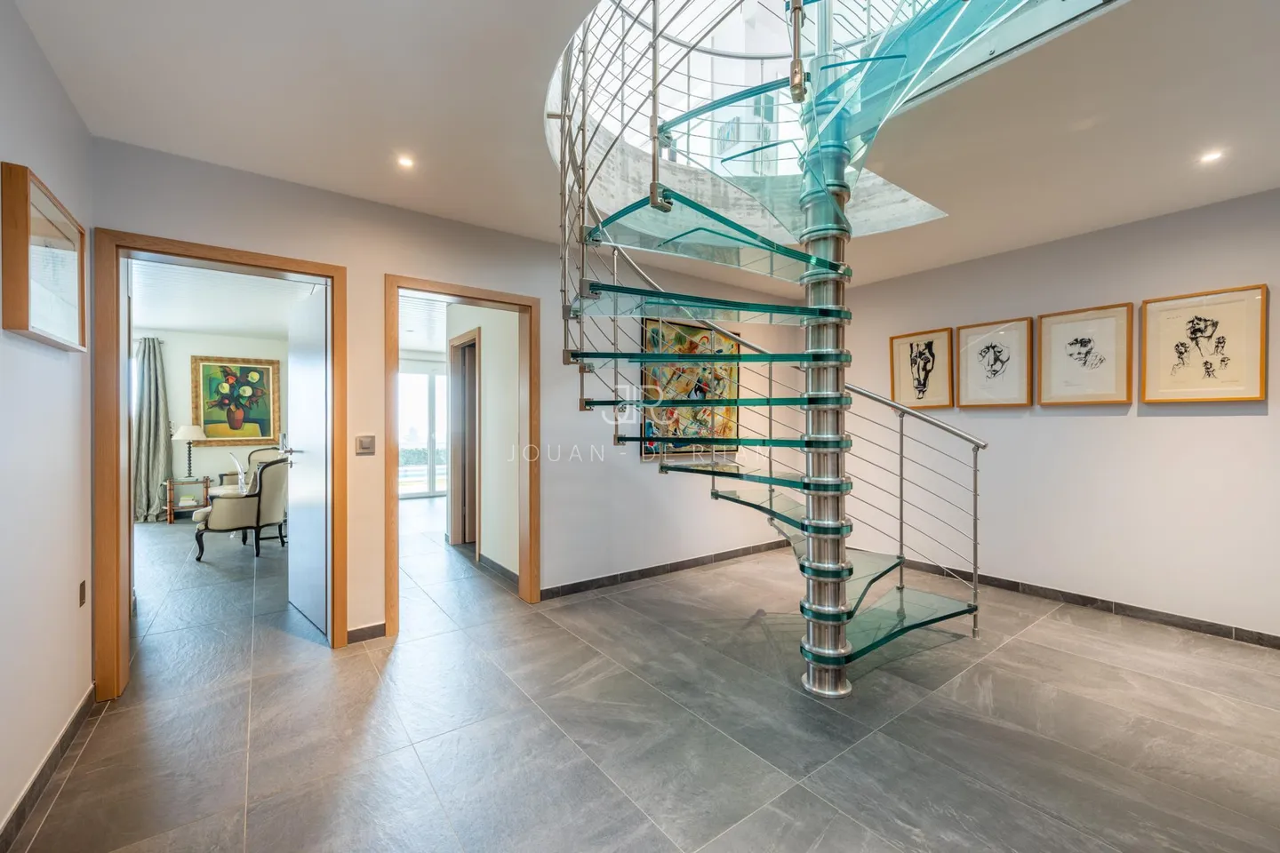 Exceptional Villa with Lake View - Photo 10 of 18