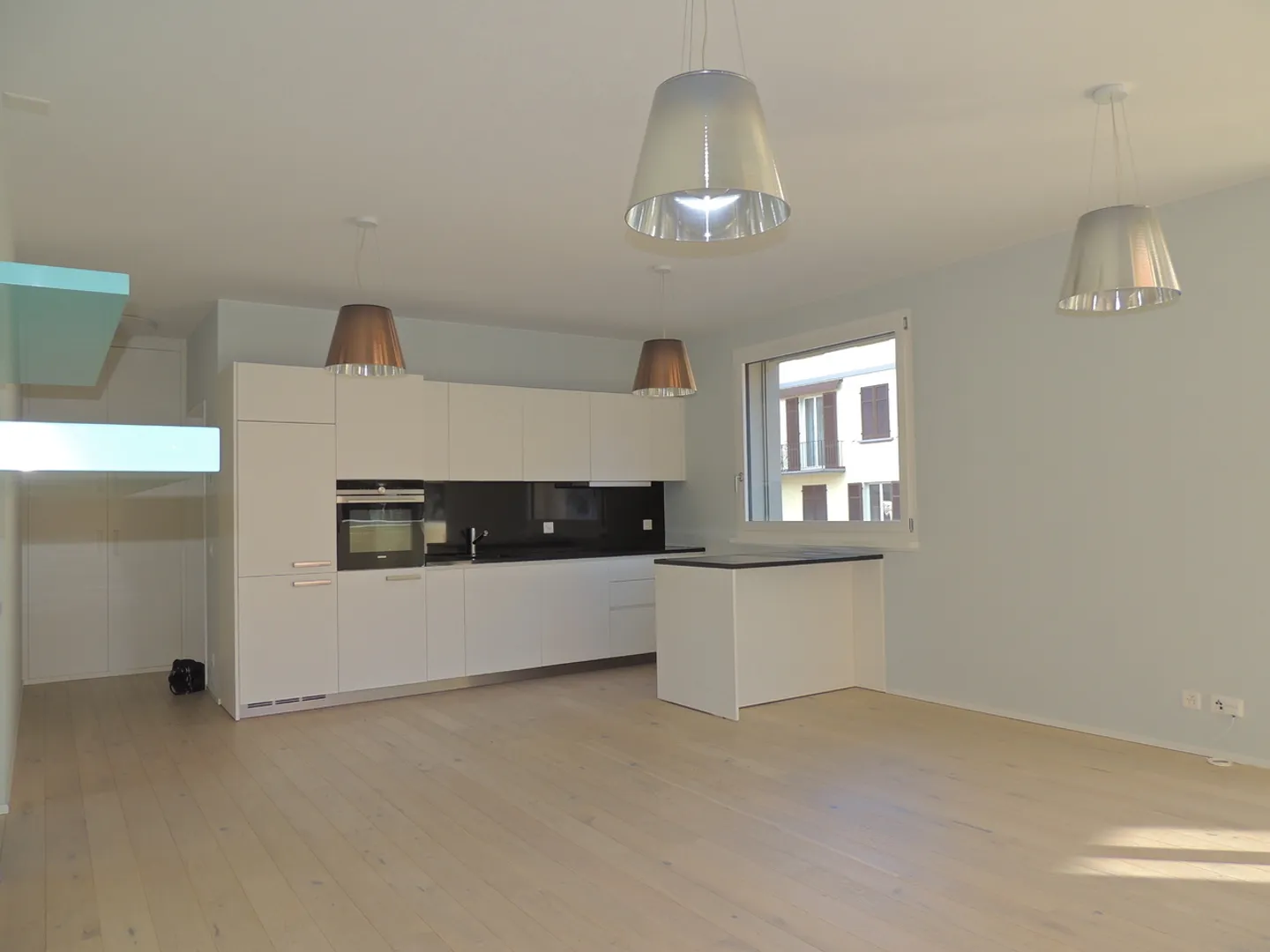 Luminoso appartamento a Cassarate - Foto 1 von 8