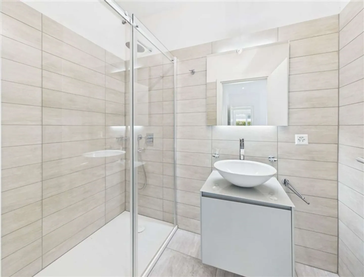 Opportunité d'investissement Appartement de rendement élégant à Bellinzone - Photo 5 sur 10