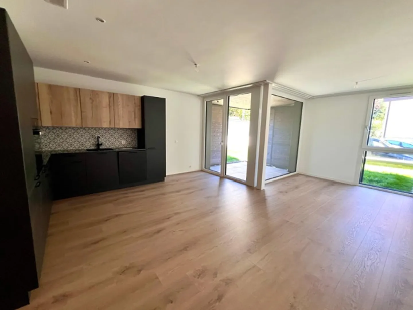Appartamento di 3.5 locali, piano terra, ca. 80 m2 - Foto 3 di 7