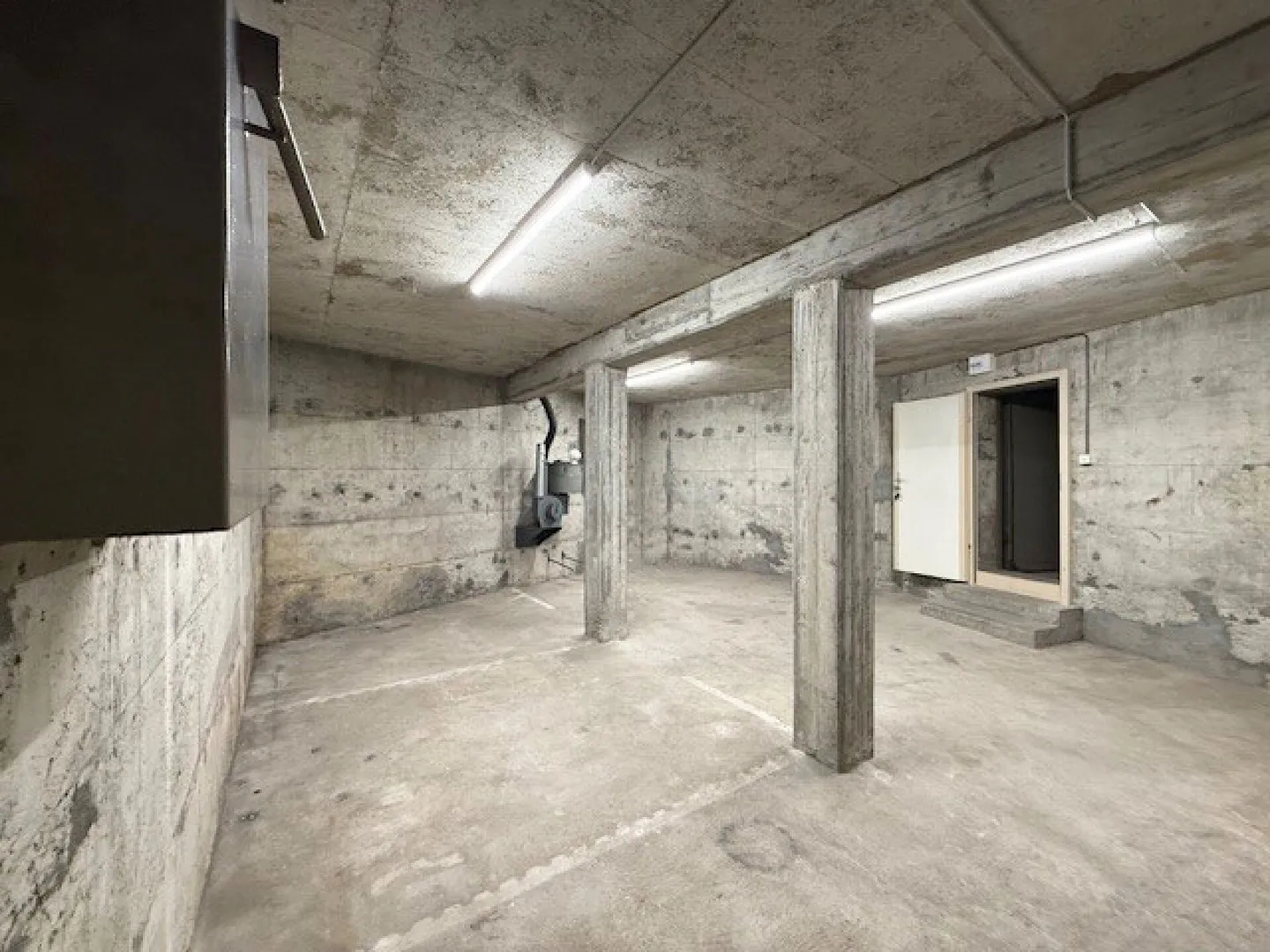 Versatile Hobby Space in Langnau - Photo 3 of 5