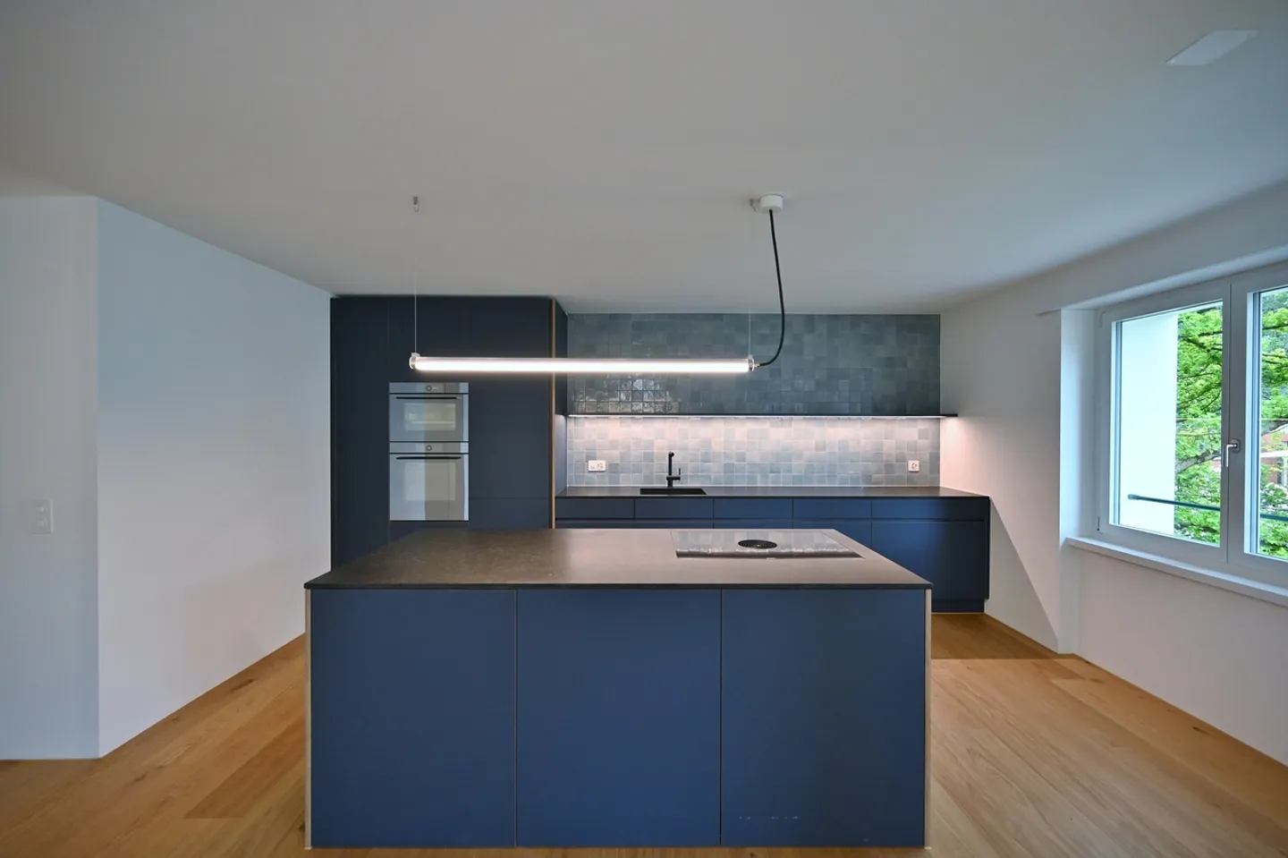 EXTRAORDINARY ARCHITECTURE IN EXCELLENT LOCATION - Photo 2 of 8