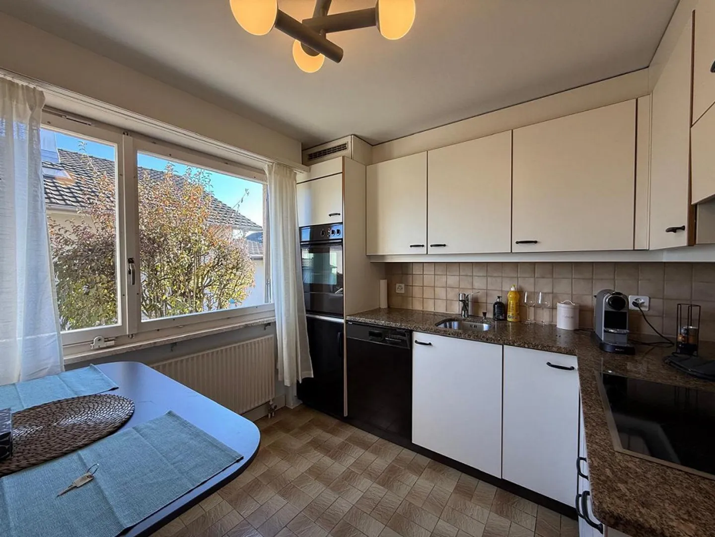 Living quietly and close to the city - Photo 2 of 25