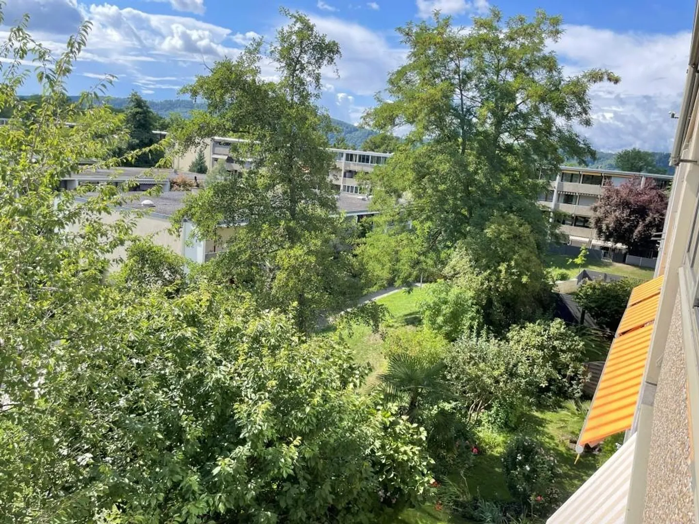 Renovierte & helle 3.5 Zimmer - Eigentumswohnung im 3. OG - Foto 3 von 23