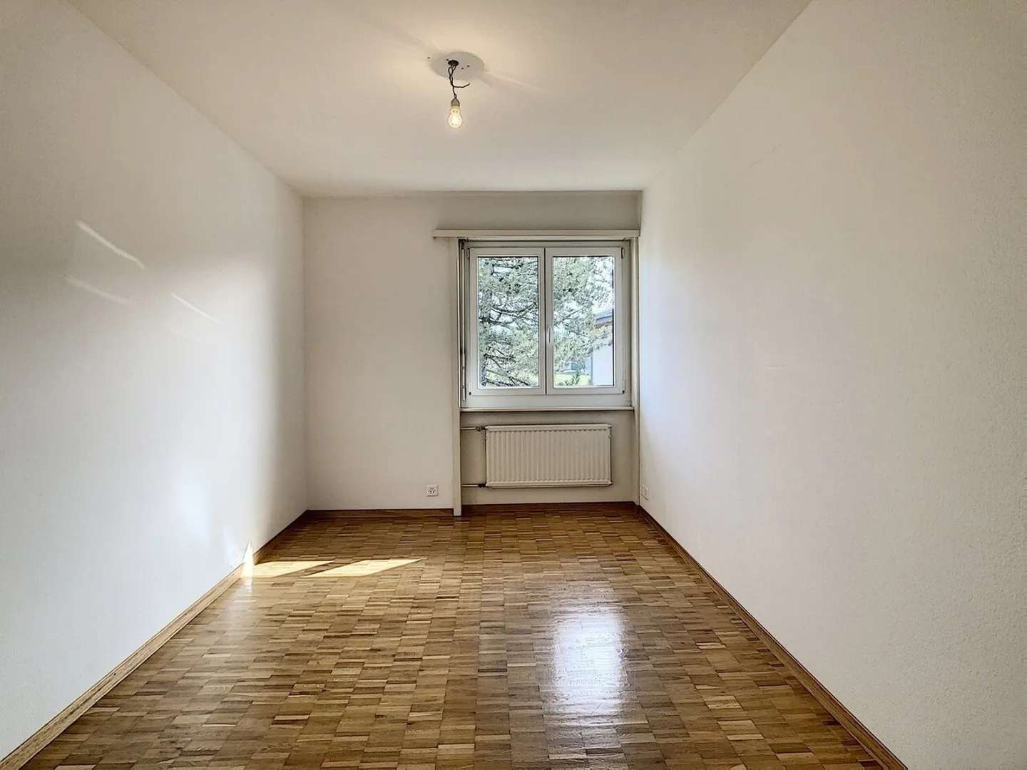 Helle 3½ Zimmer in der Nähe aller Annehmlichkeiten - Foto 6 von 13