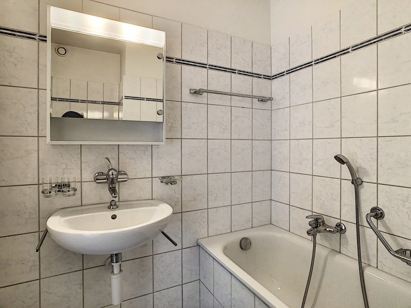 Helle 3½ Zimmer in der Nähe aller Annehmlichkeiten - Foto 10 von 13