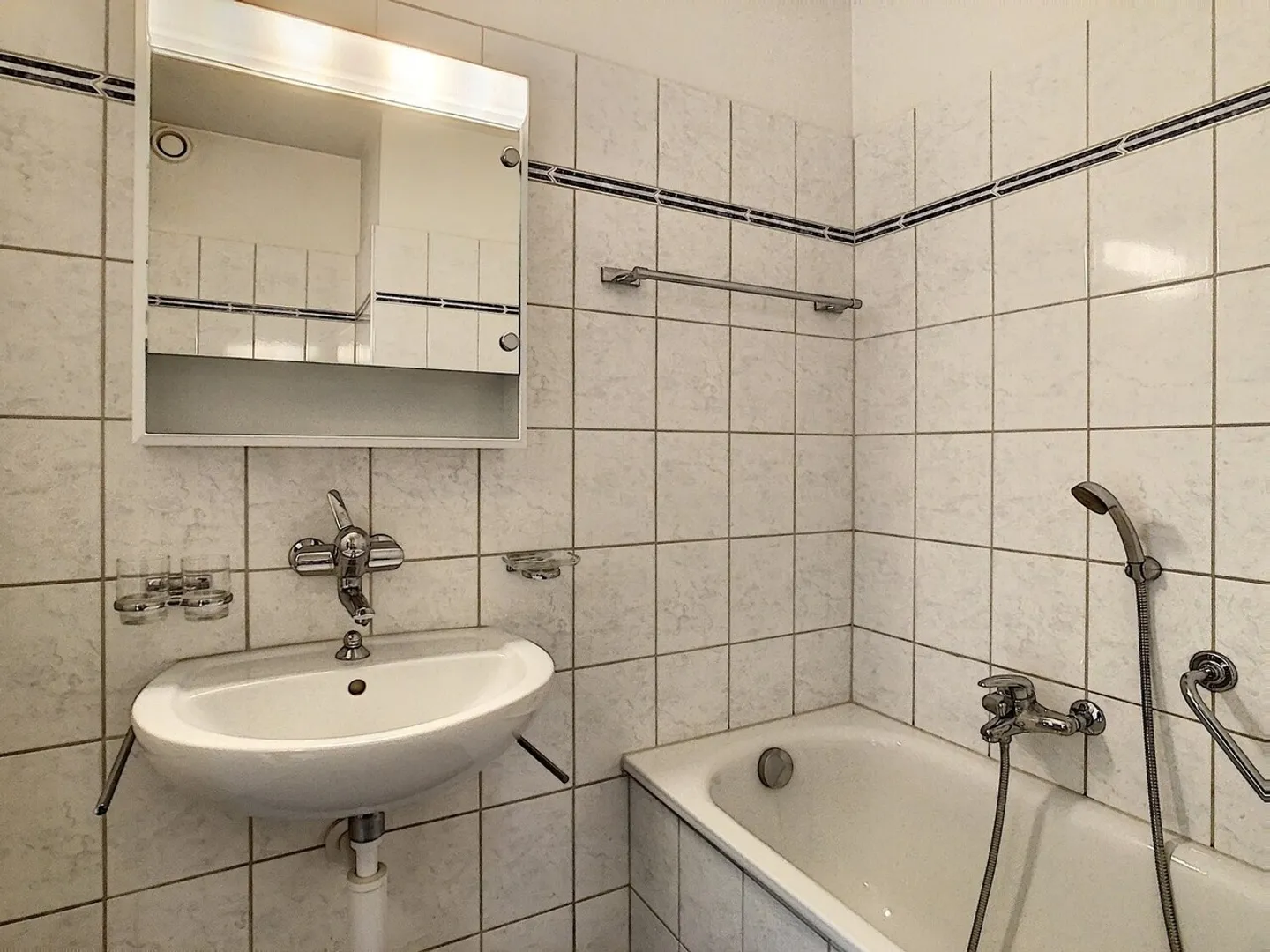 Helle 3½ Zimmer in der Nähe aller Annehmlichkeiten - Foto 11 von 13