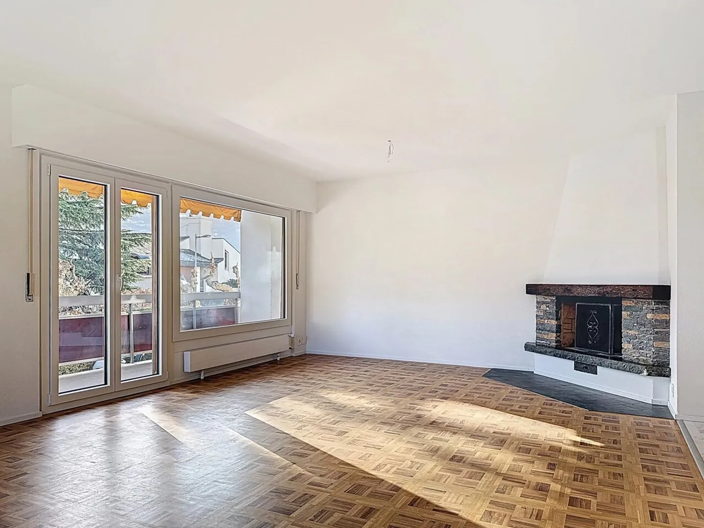 Rent? Magnificent 4.5 room renovated in Gravelone (Sion) - Photo 4 of 13