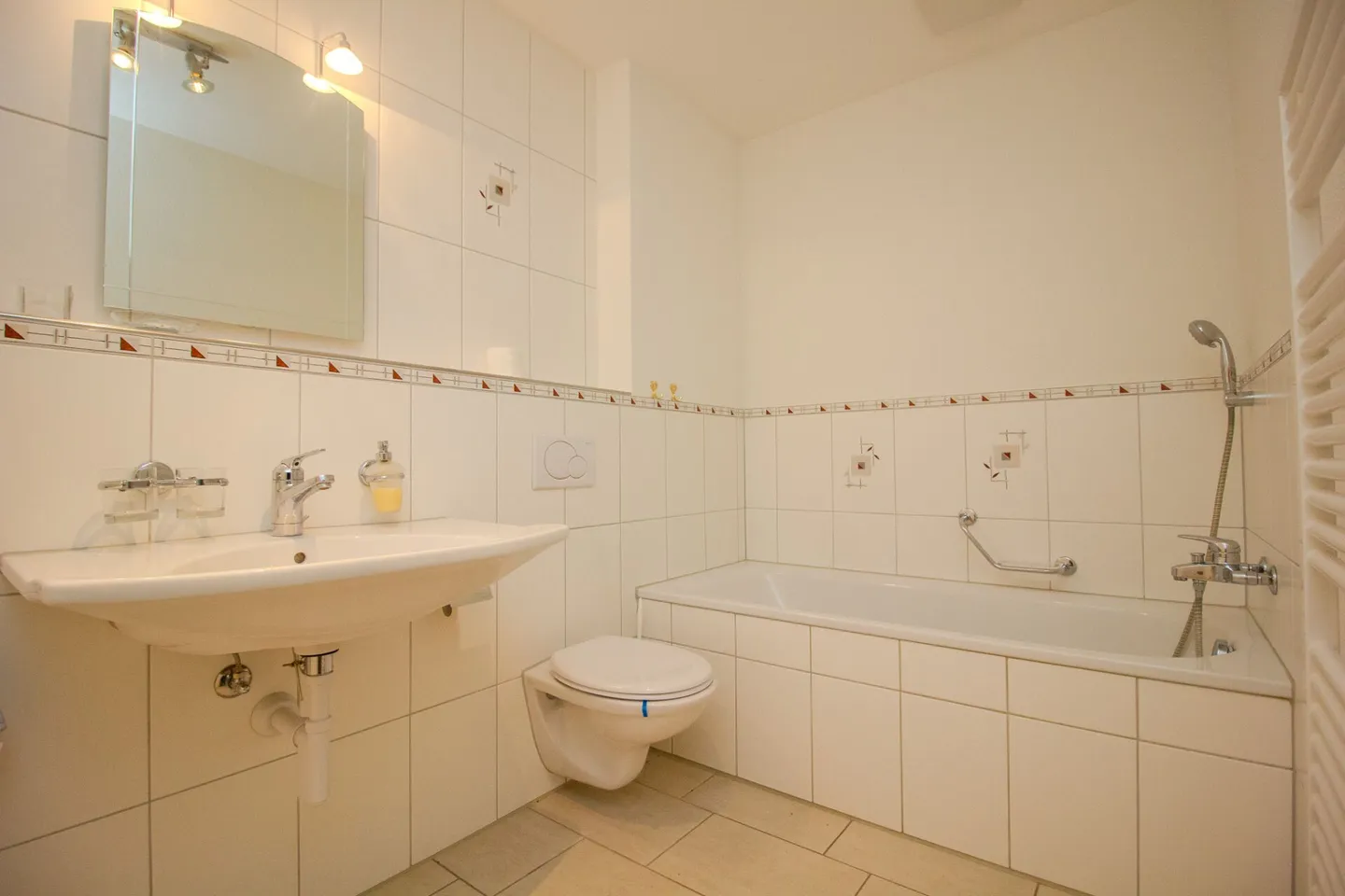 Appartamento giardino 3,5 camere situato in posizione tranquilla - Foto 9 di 13