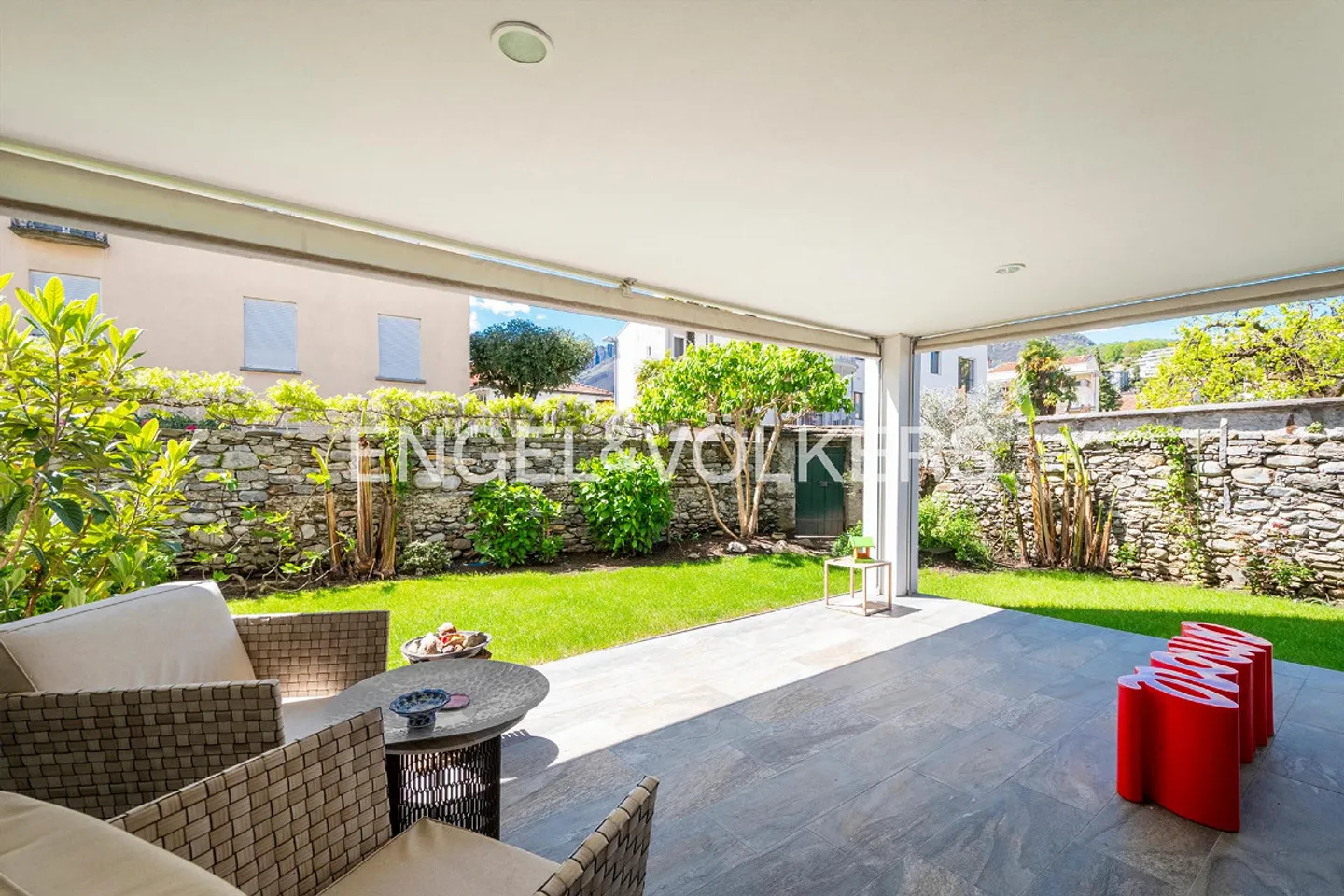 Maisonette moderne avec jardin au cœur d'Ascona (65) - Photo 1 sur 16