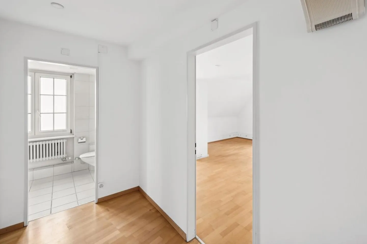 Espace de bureau / cabinet prêt à emménager dans un emplacement de choix ! - Photo 6 sur 12