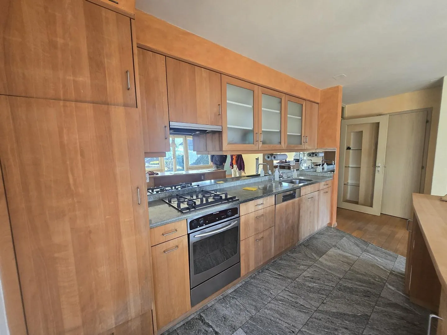 5.5 Room Semi-Detached House in Hilterfingen - Photo 5 of 13
