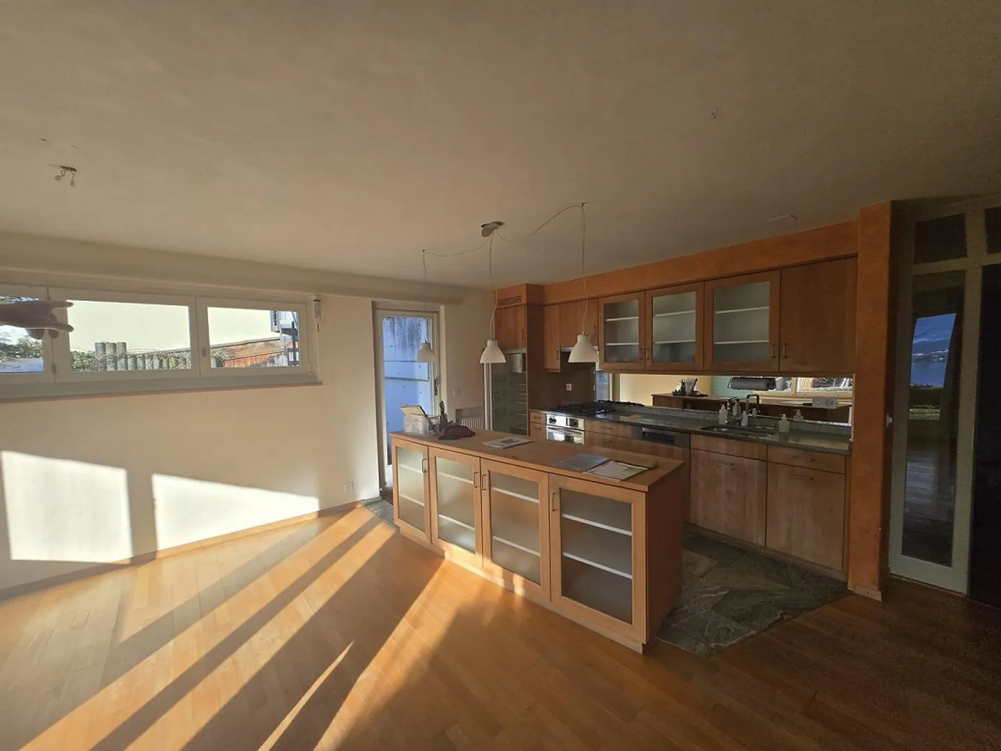 5.5 Room Semi-Detached House in Hilterfingen - Photo 6 of 13