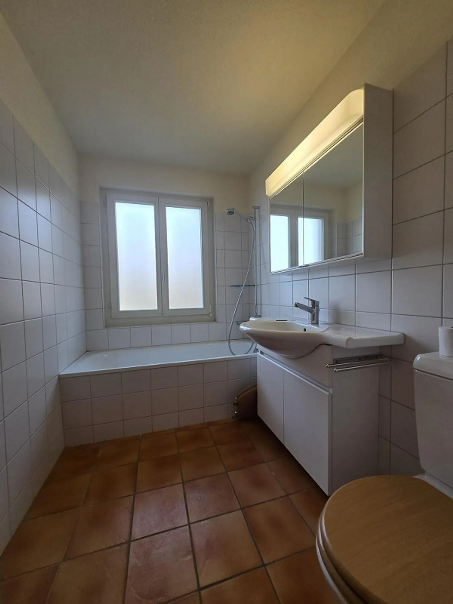 5.5 Room Semi-Detached House in Hilterfingen - Photo 10 of 13