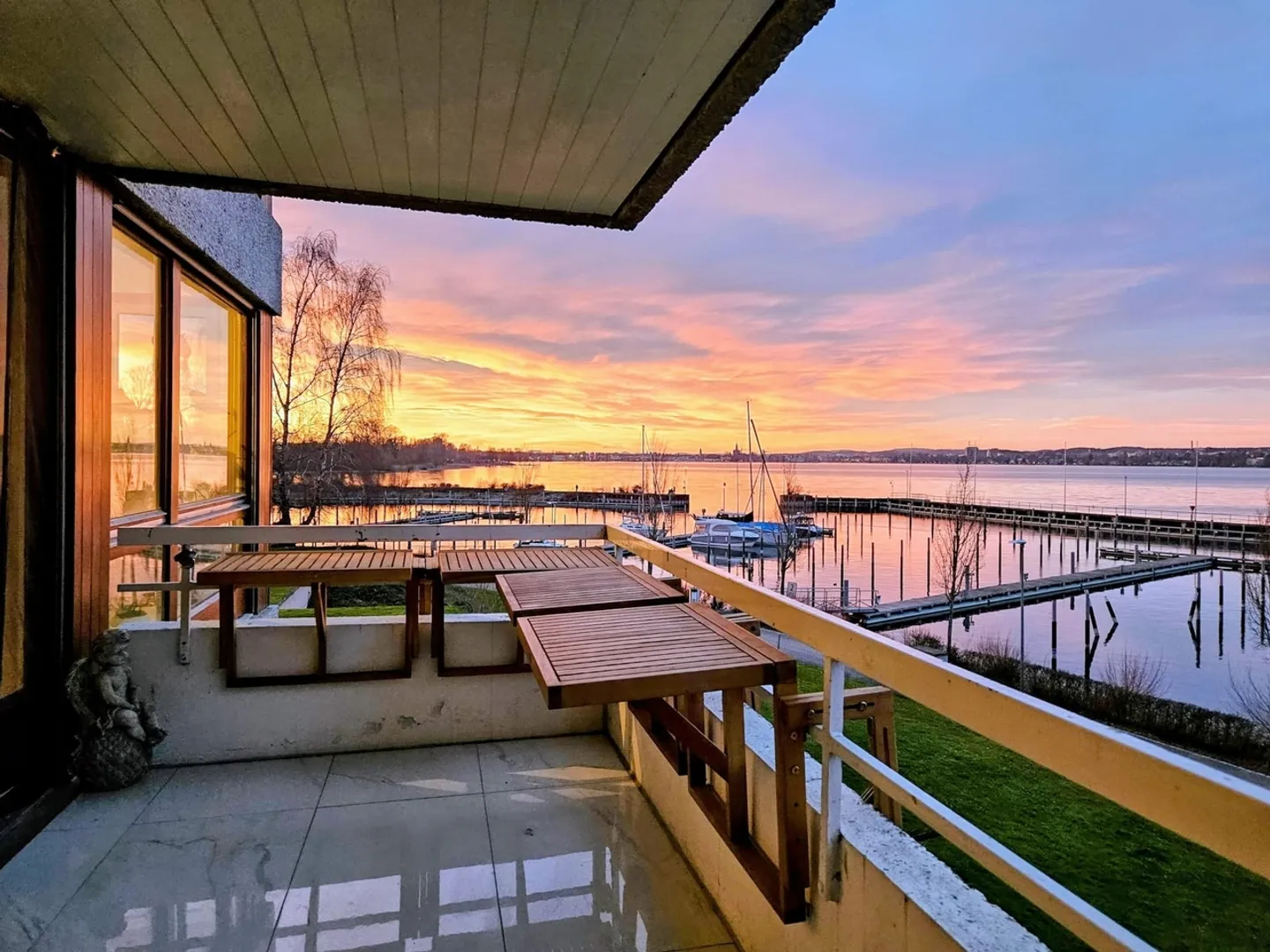 Möblierte 2.5-Zimmer Wohnung mit Balkon in Bottighofen - Foto 1 von 8
