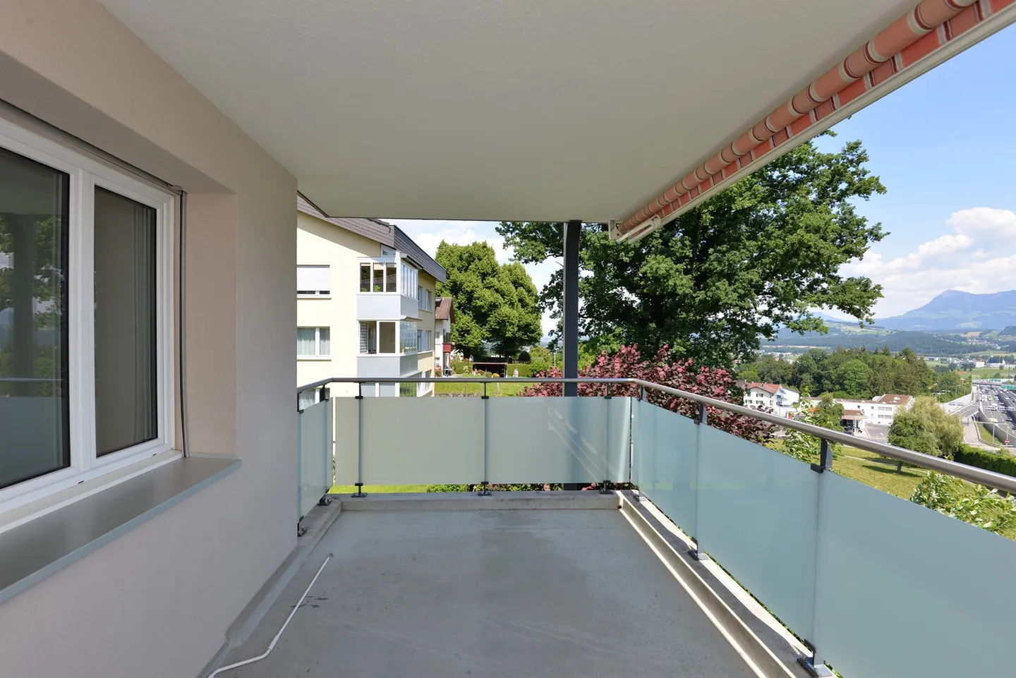 Apartment for rent - Photo 7 of 8