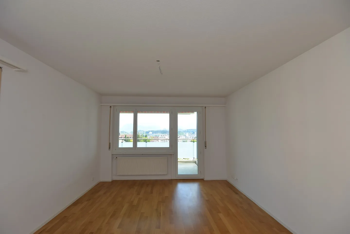 Apartment for rent - Photo 3 of 8