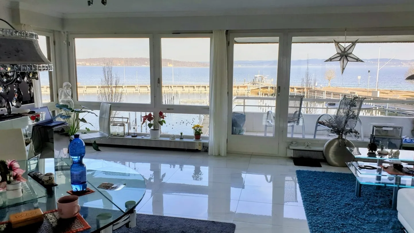 Möblierte 2.5-Zimmer Wohnung mit Balkon in Bottighofen - Foto 6 von 8