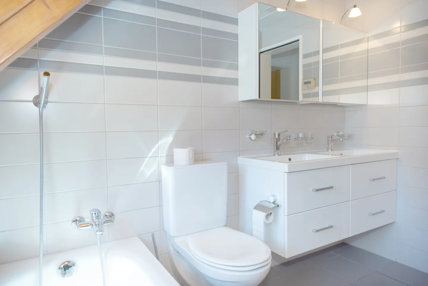 Charming Attic Apartment in the Village Center - Photo 5 of 14