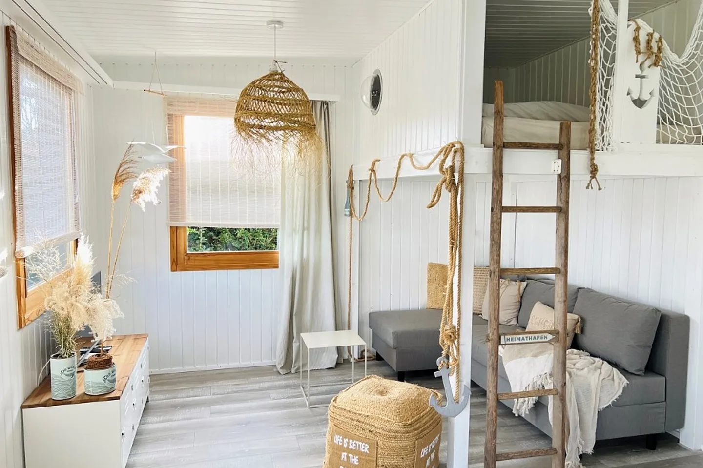 Chalet enchanté entre lac et nature  Coup de cur assuré ! - Photo 4 sur 13