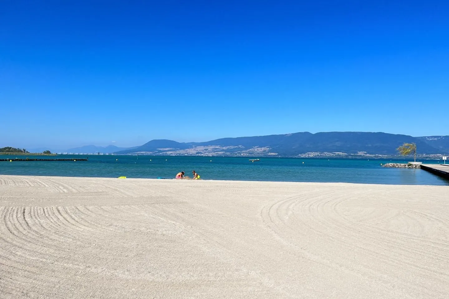 Chalet enchanté entre lac et nature  Coup de cur assuré ! - Photo 11 sur 13