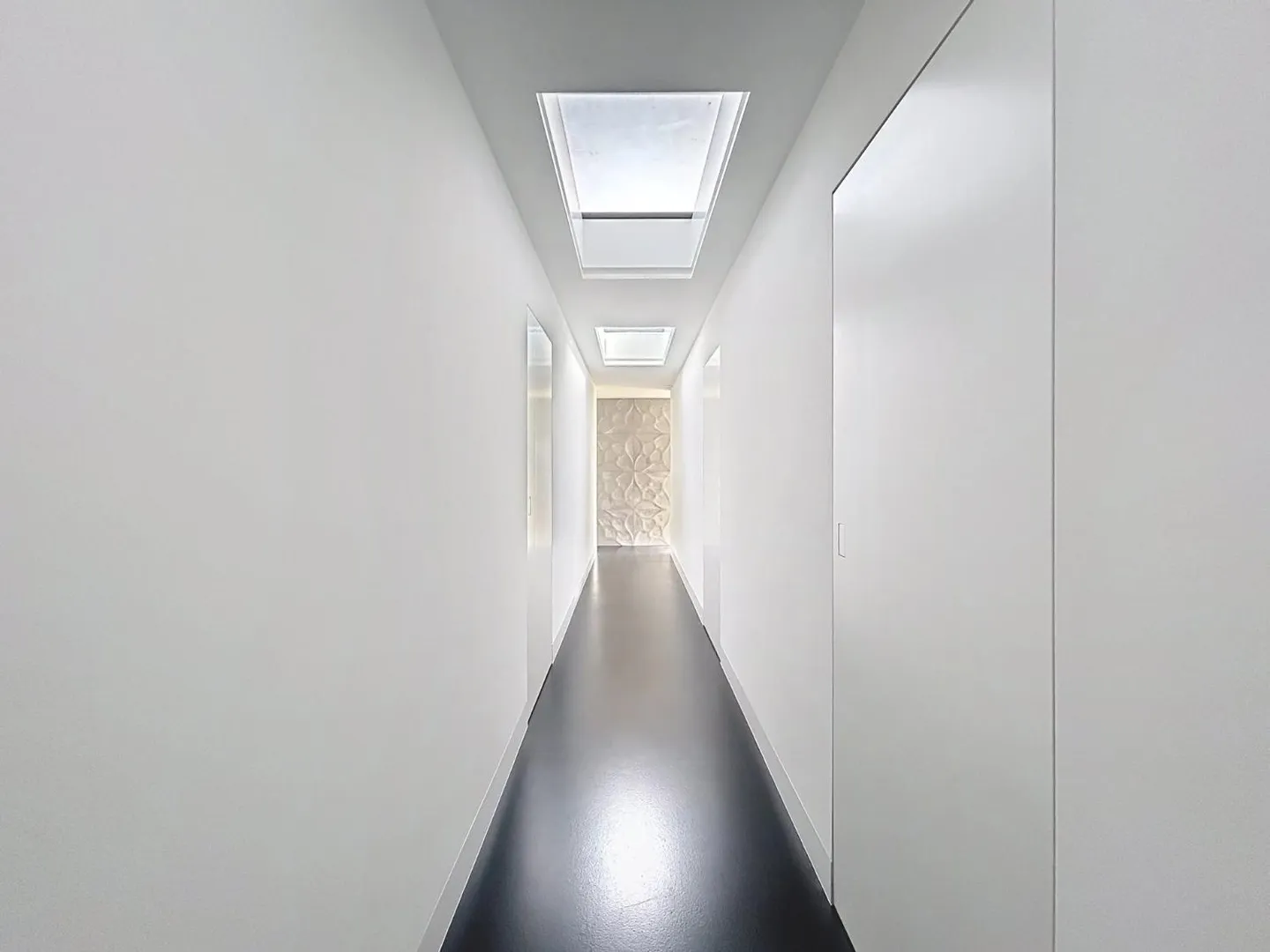 Moderne Villa mit Seeblick - Foto 3 von 10