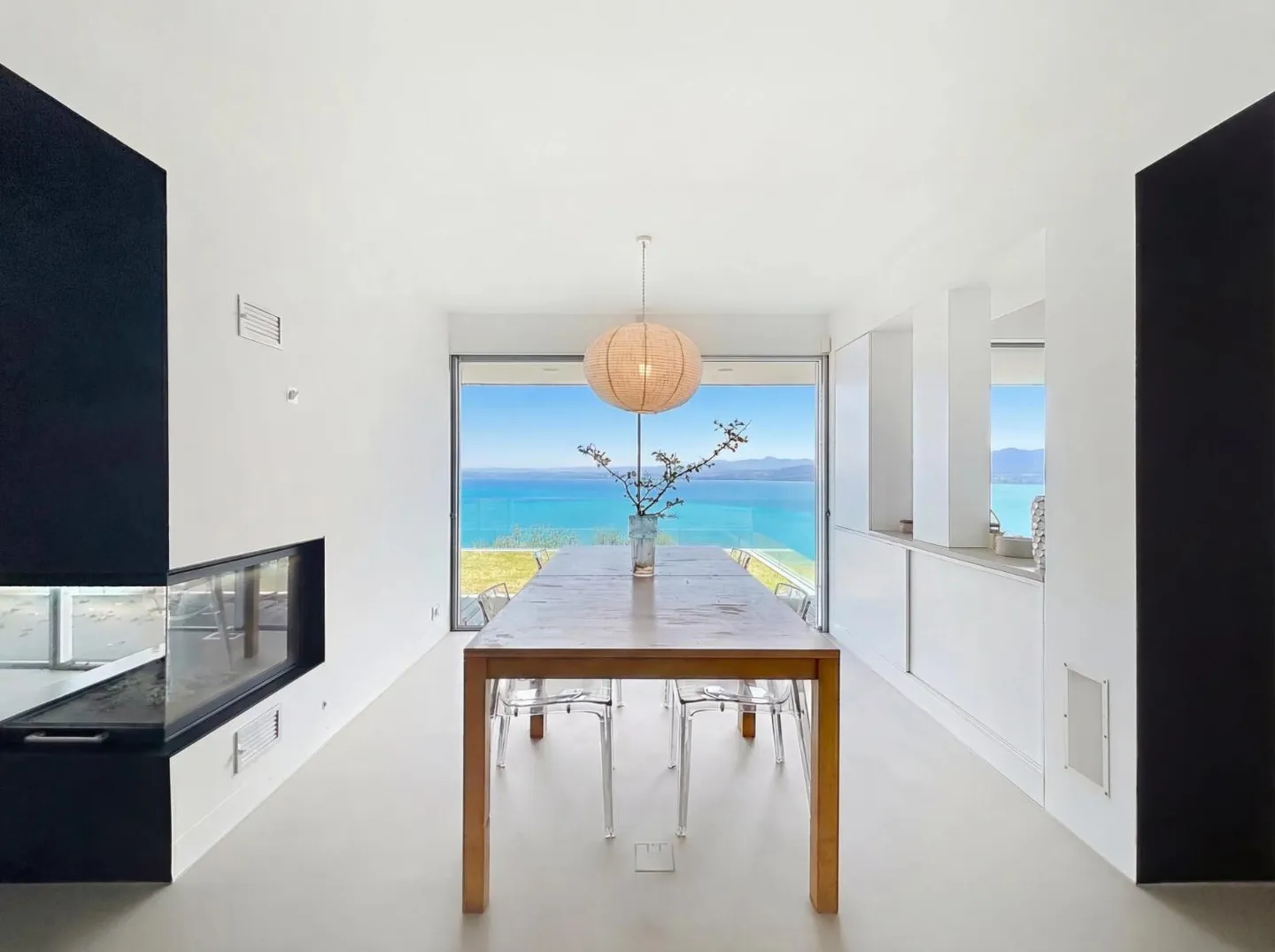 Moderne Villa mit Seeblick - Foto 1 von 10