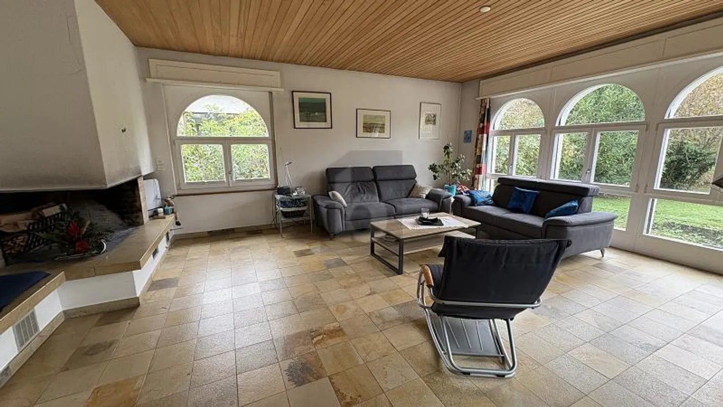 GERÄUMIGE VILLA - Foto 5 von 6