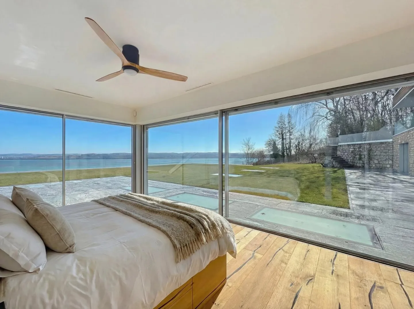 Moderne Villa mit Seeblick - Foto 8 von 10