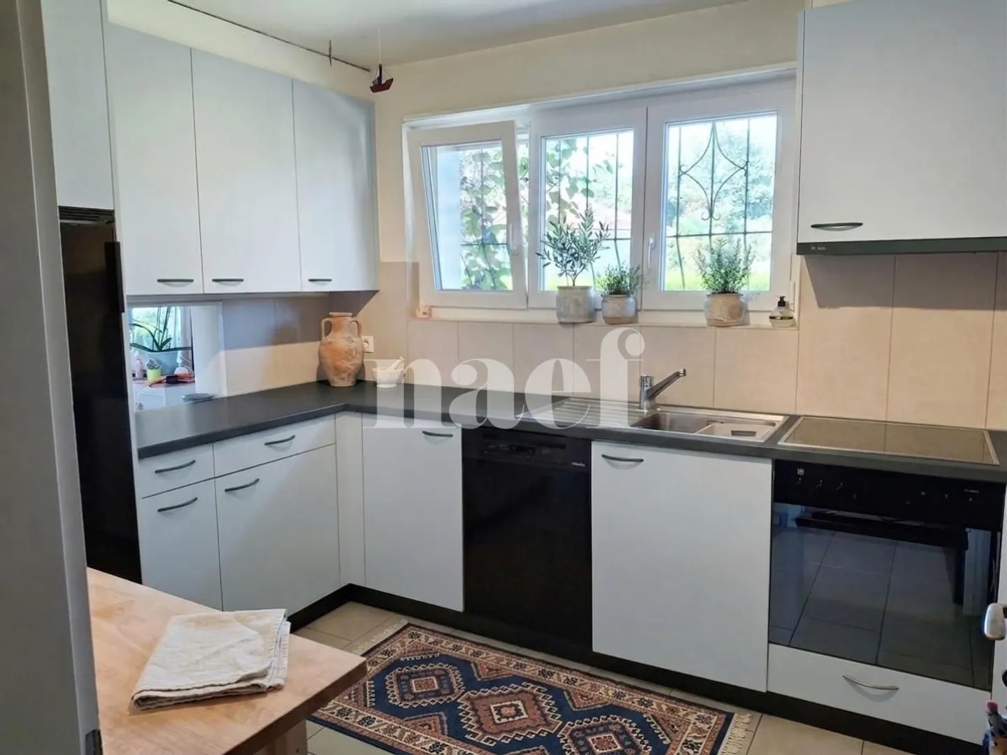 Detached house with 4.5 rooms, fireplace and garden - Photo 3 of 8