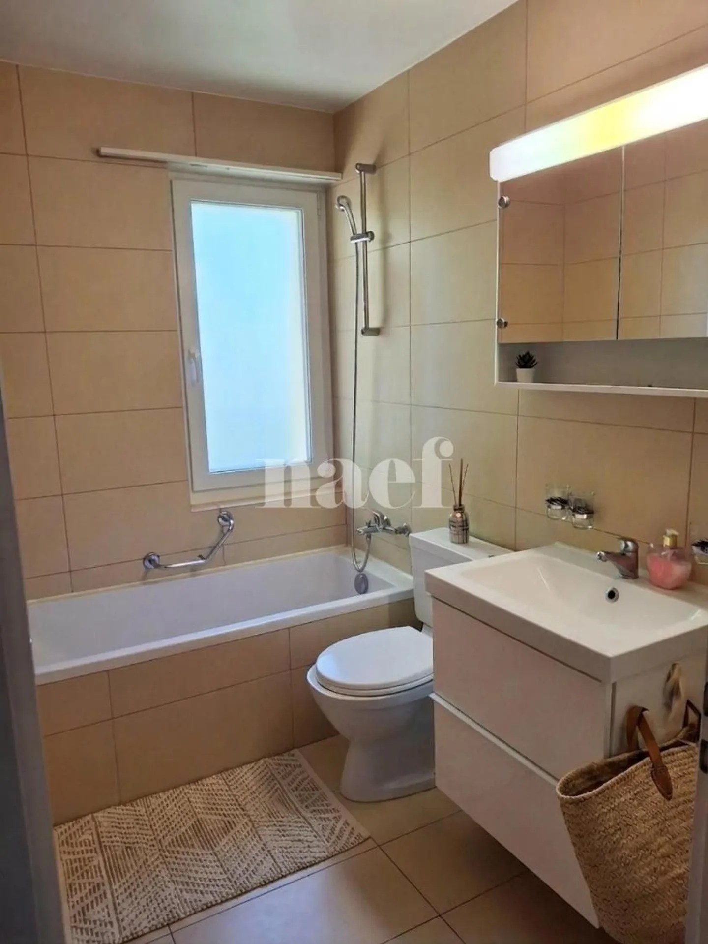 Detached house with 4.5 rooms, fireplace and garden - Photo 7 of 8