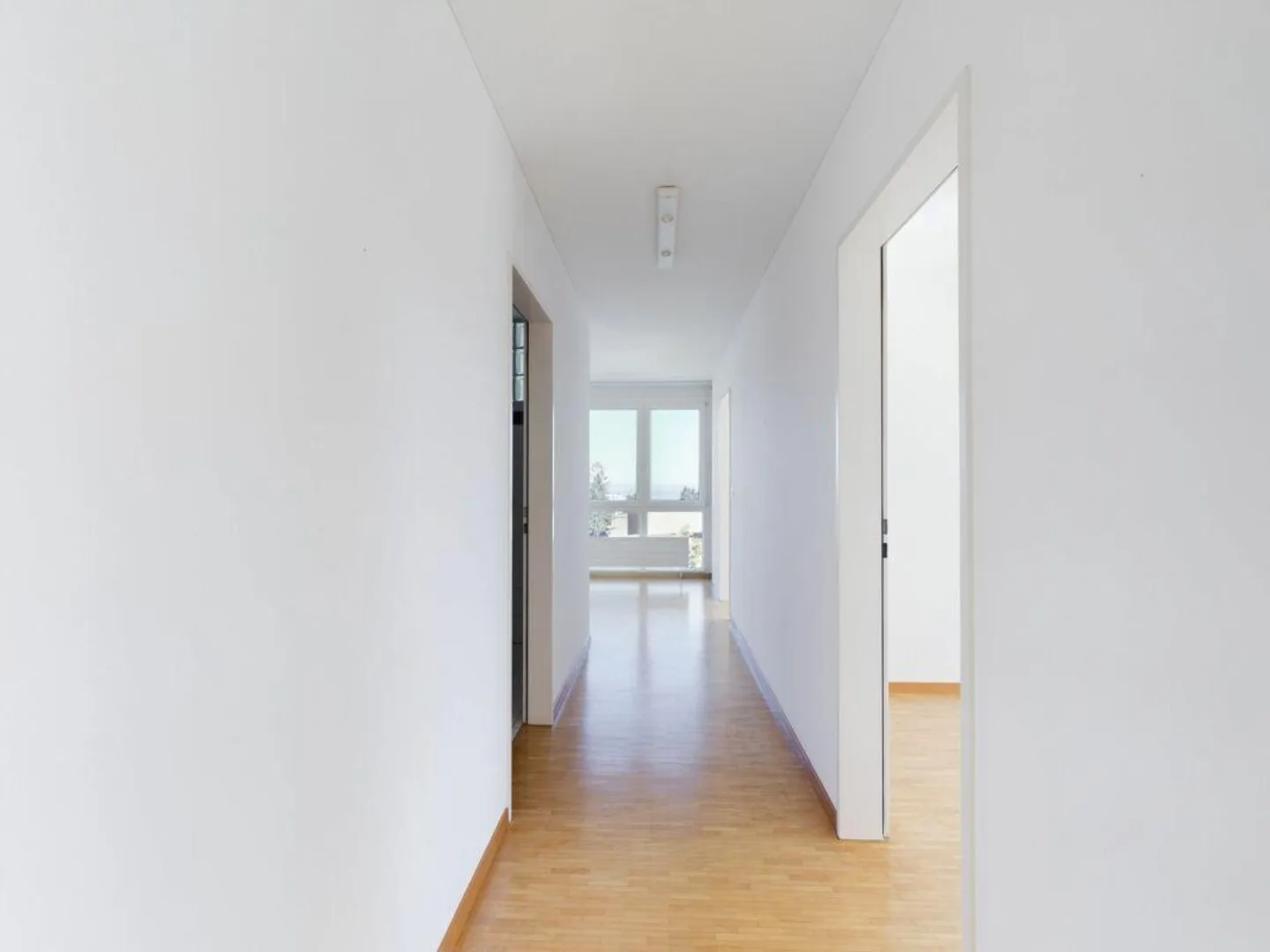 Appartamento moderno e accogliente di 4,5 stanze con vista sul lago - Foto 10 di 20