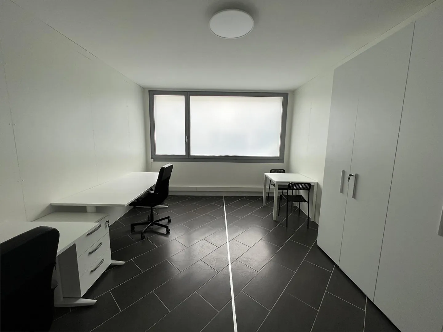 18 m2 di spazio da affittare come ufficio - Foto 2 di 5