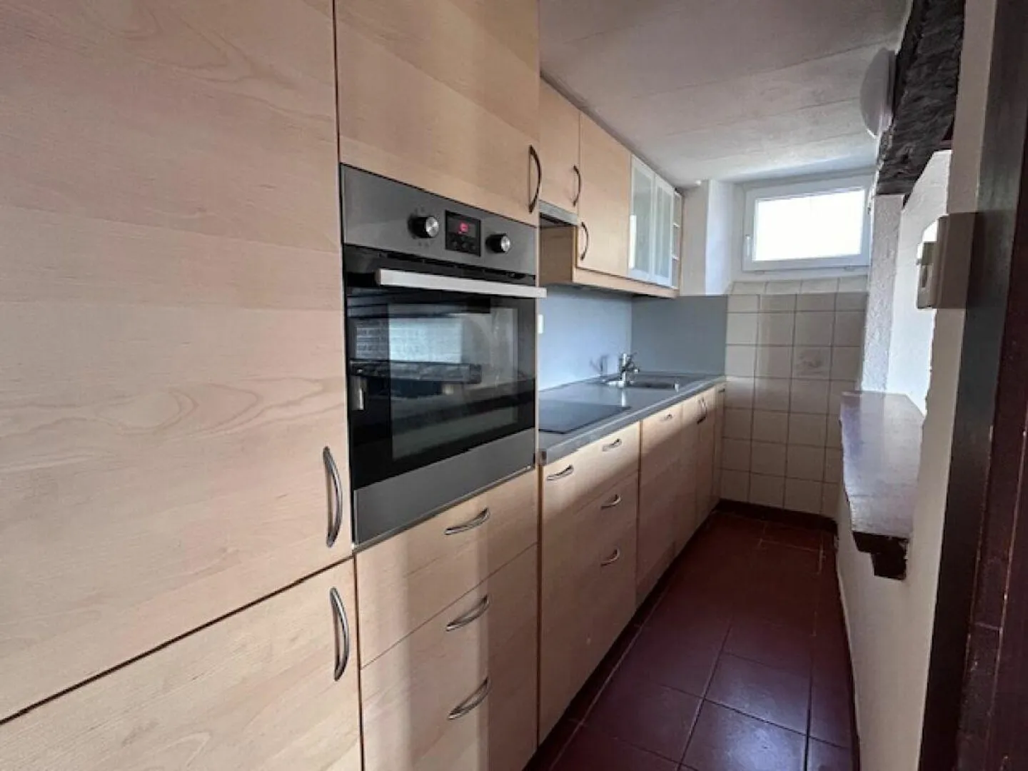 GRANDE MAISON AVEC DEUX APPARTEMENTS - JARDIN ET VUE SPECTACULAIRE - Photo 4 sur 27