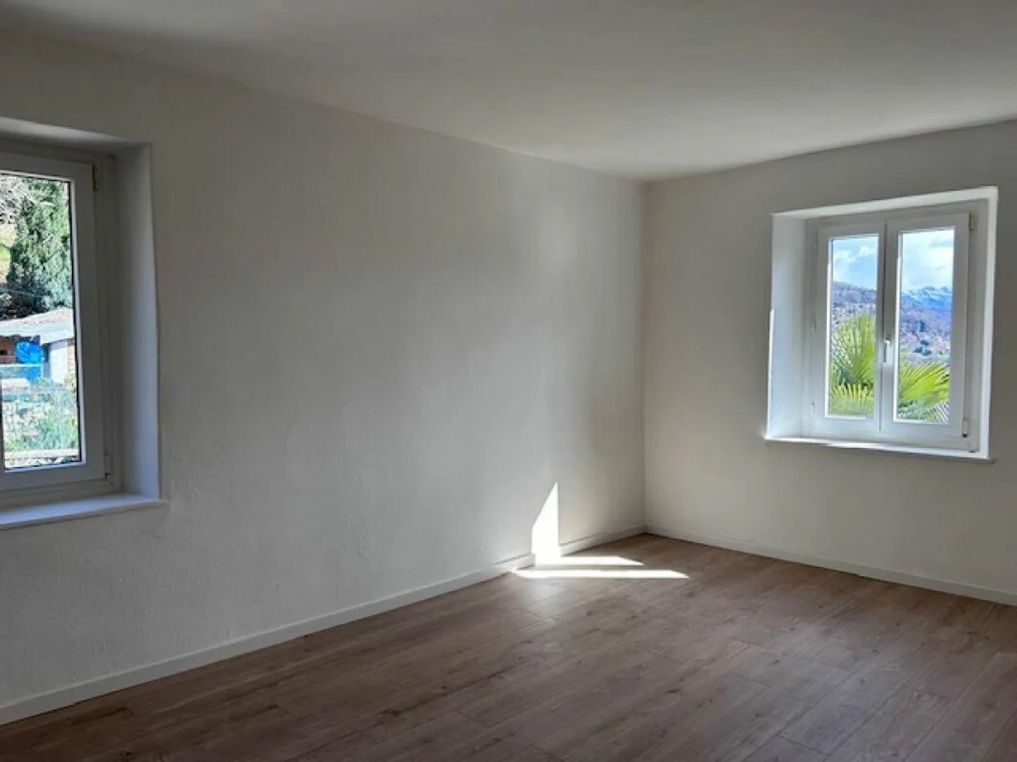 GRANDE MAISON AVEC DEUX APPARTEMENTS - JARDIN ET VUE SPECTACULAIRE - Photo 8 sur 27