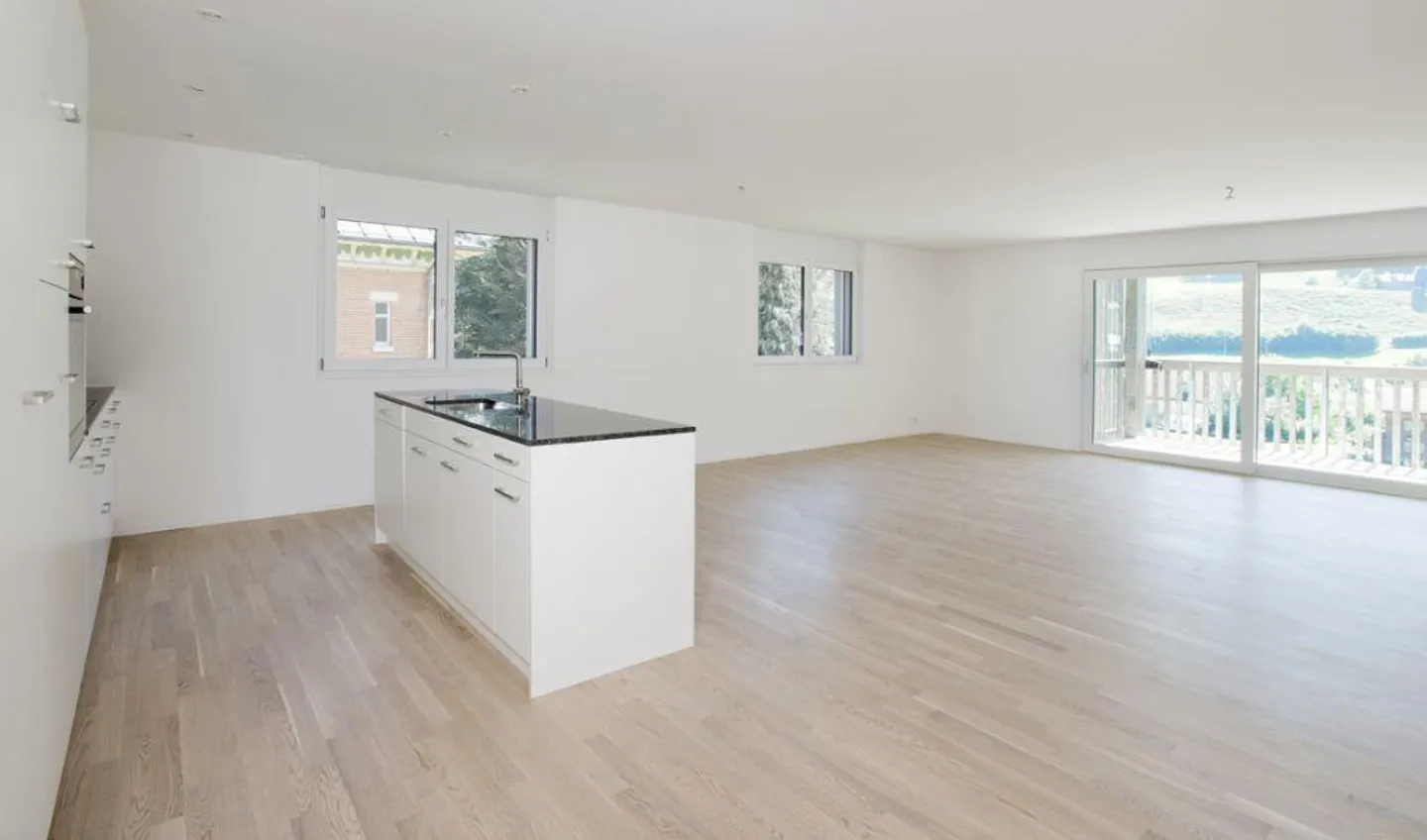 APPARTAMENTO MODERNO 3.5 STANZE CON VISTA SUL VERDE - Foto 2 di 9