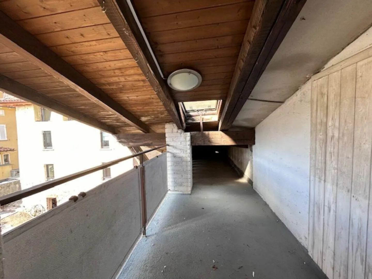 GRANDE MAISON AVEC DEUX APPARTEMENTS - JARDIN ET VUE SPECTACULAIRE - Photo 22 sur 27