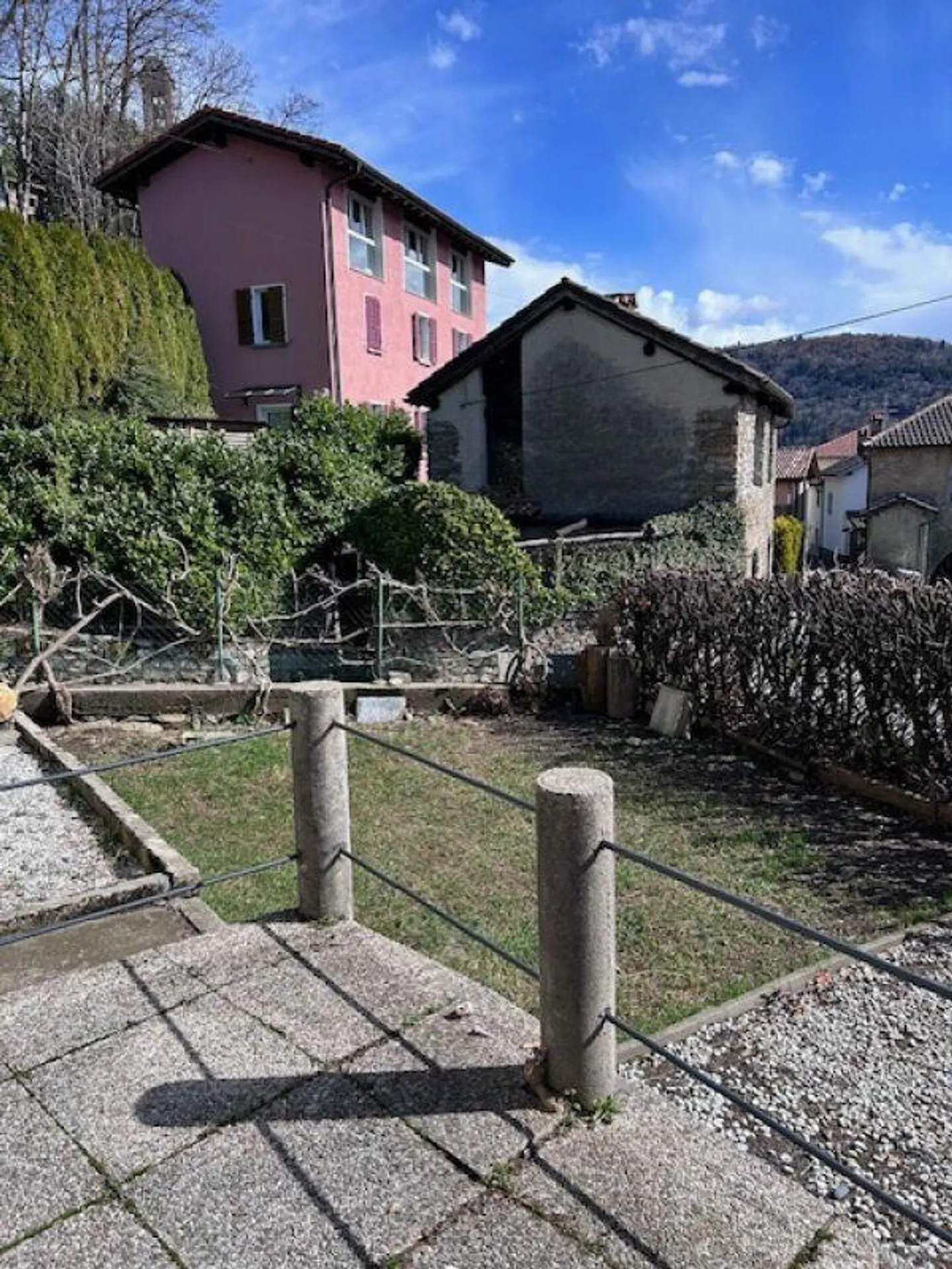 GRANDE MAISON AVEC DEUX APPARTEMENTS - JARDIN ET VUE SPECTACULAIRE - Photo 27 sur 27