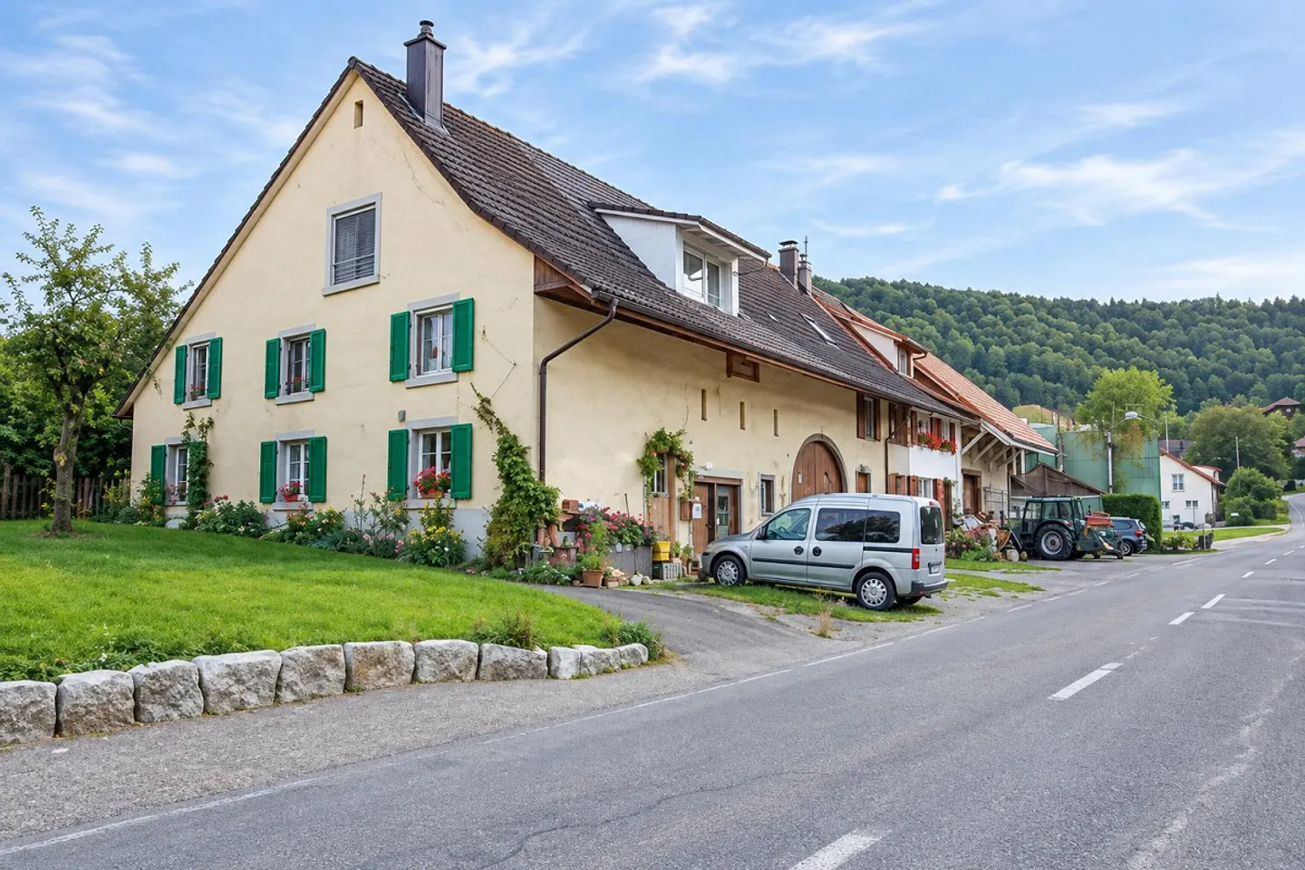 Apartment in St. Pantaleon - Photo 11 of 14