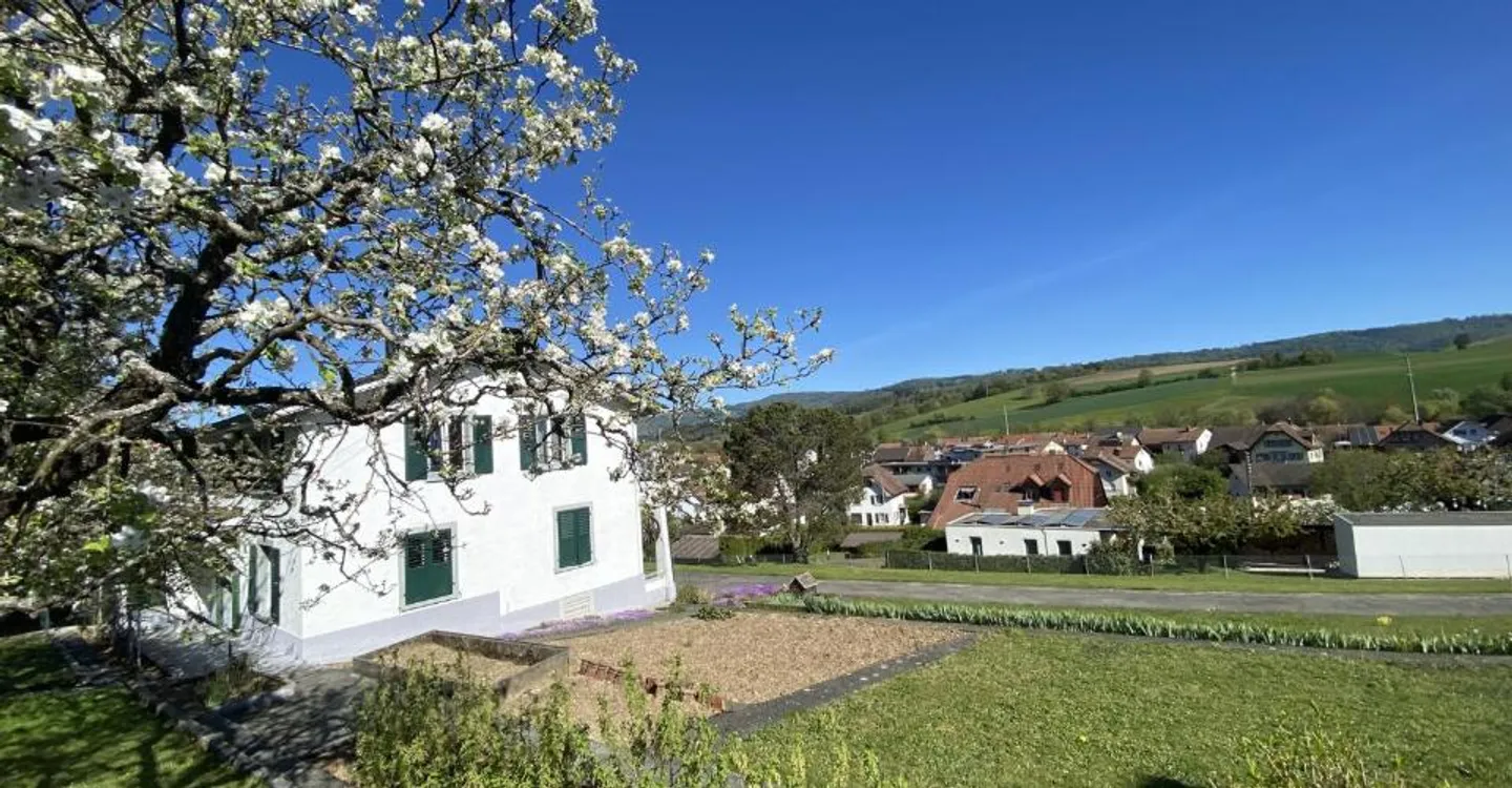 Maison Familiale avec Deux Appartements - Photo 3 sur 13