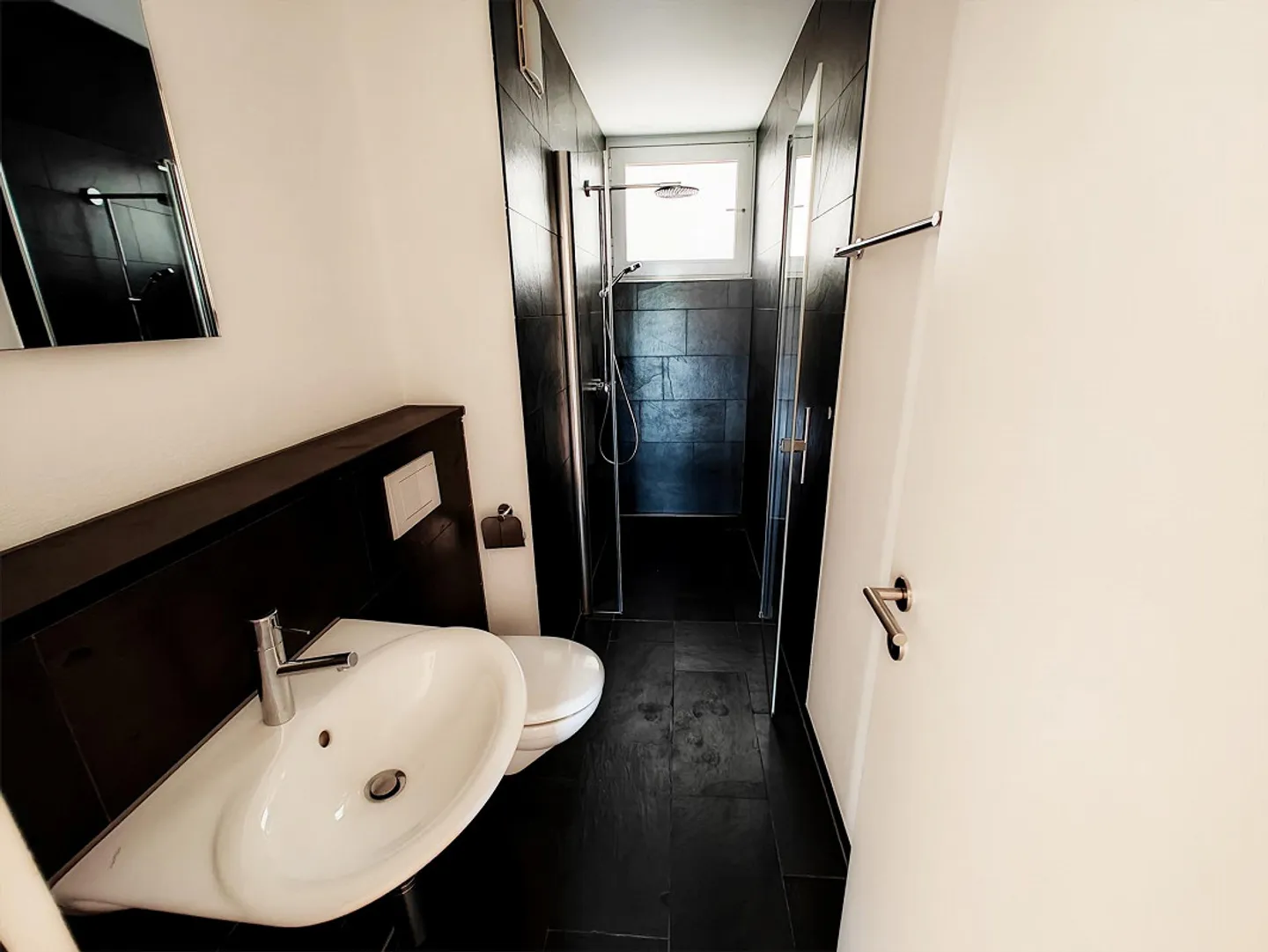 Appartement moderne spacieux de 3,5 pièces (123m2) - Appartement moderne à Z - Photo 8 sur 10