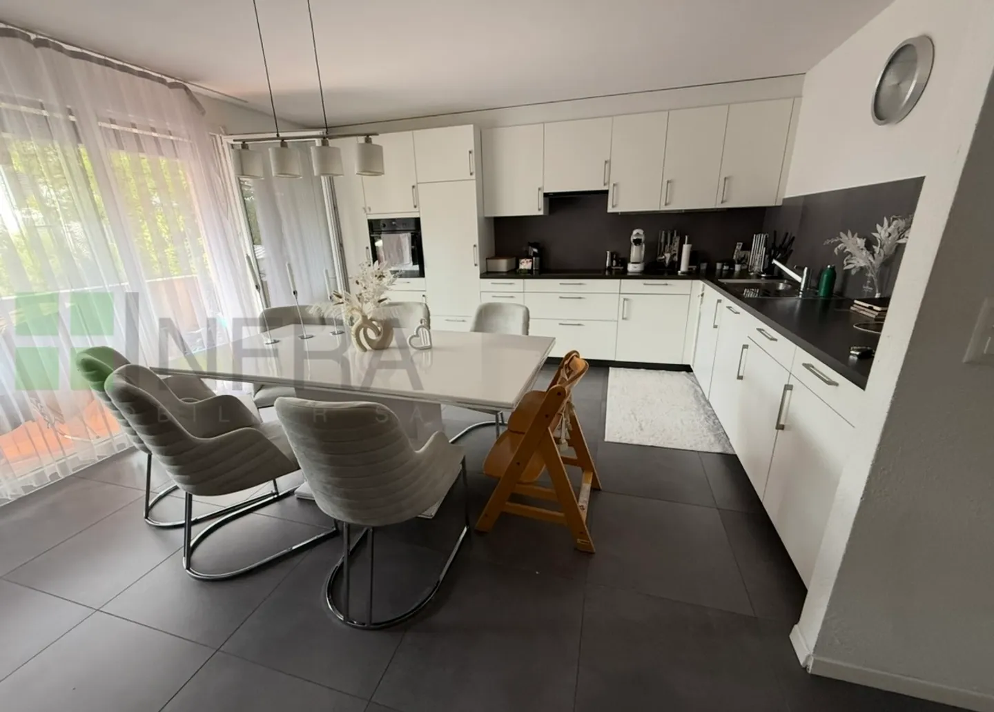 Wohnung von 95 m2 im 1. Stock - Foto 1 von 13