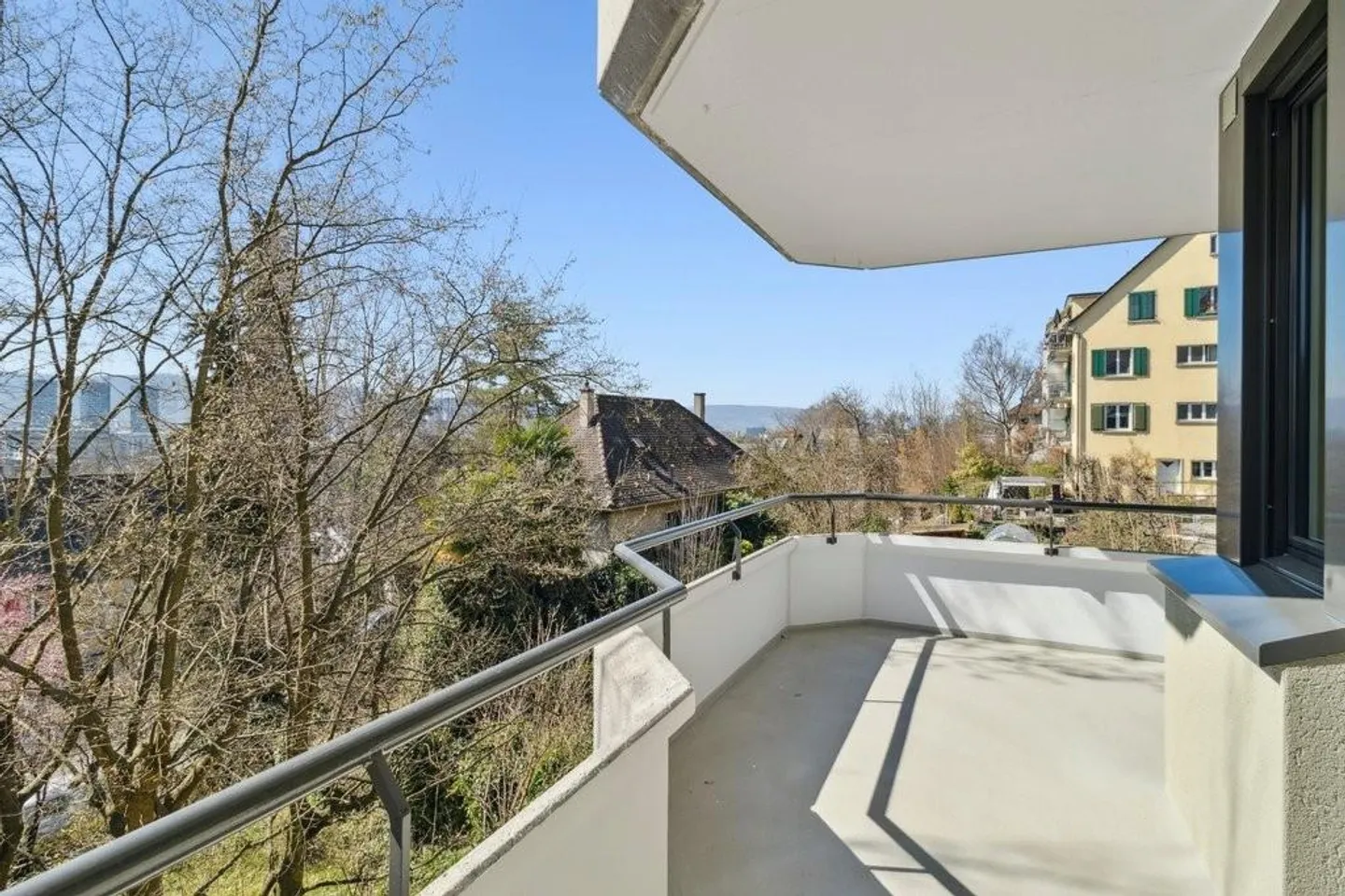 Modernes Apartment mit Balkon - Foto 8 von 8