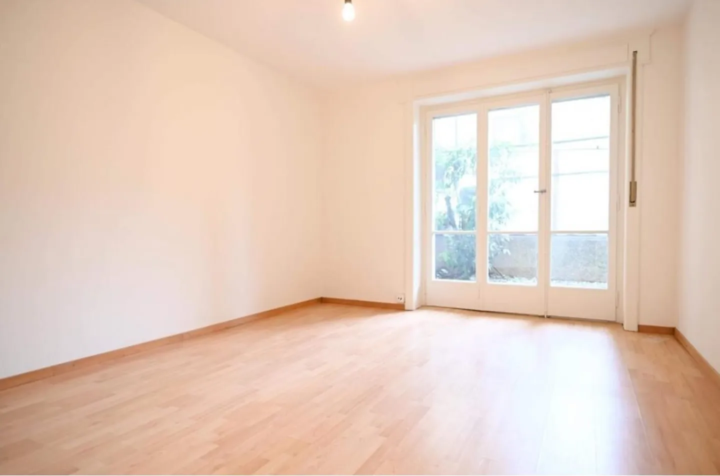 Apartment for rent - Photo 3 of 6