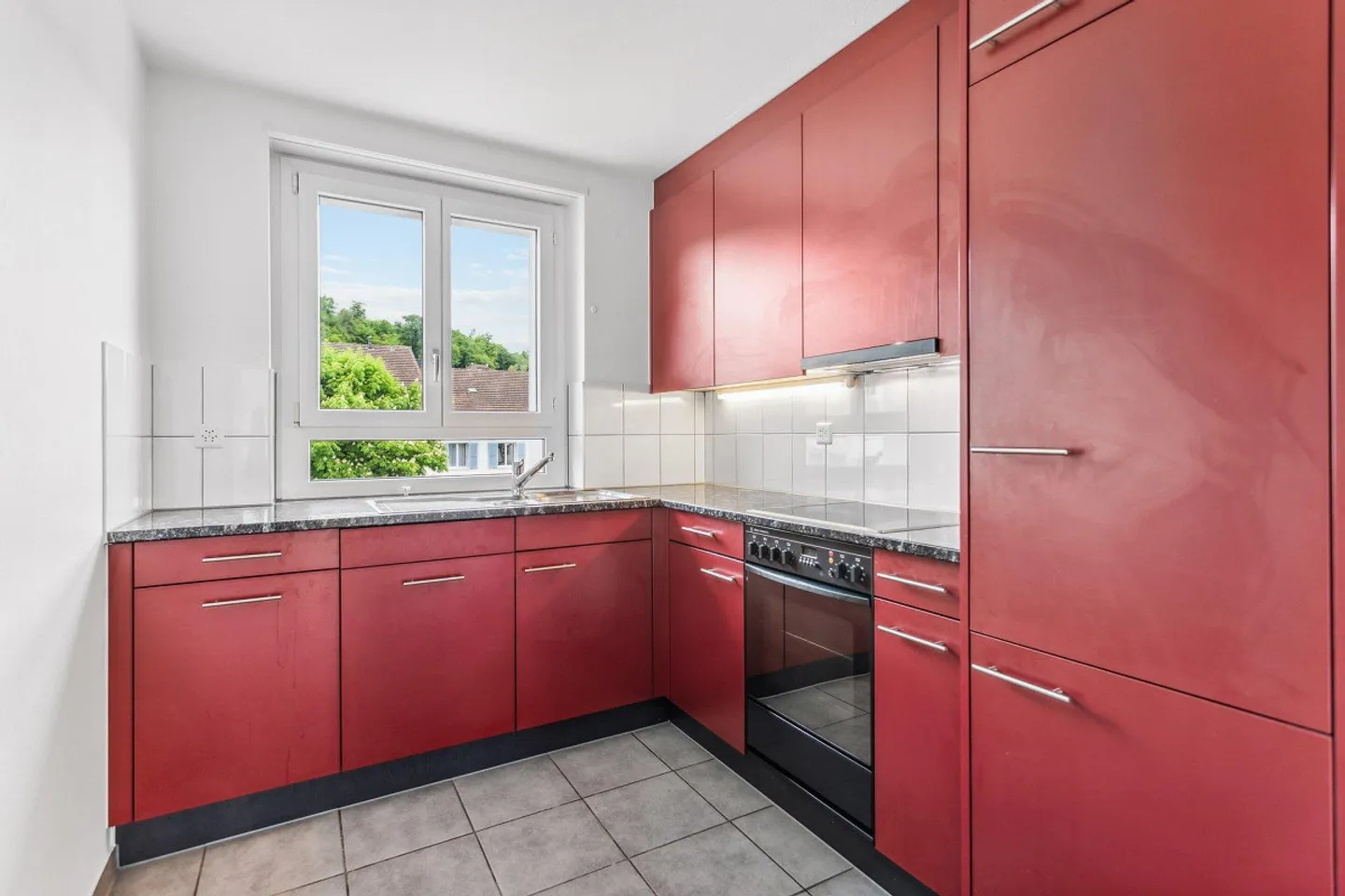 Spacious 2-room apartment for rent! - Photo 3 of 6