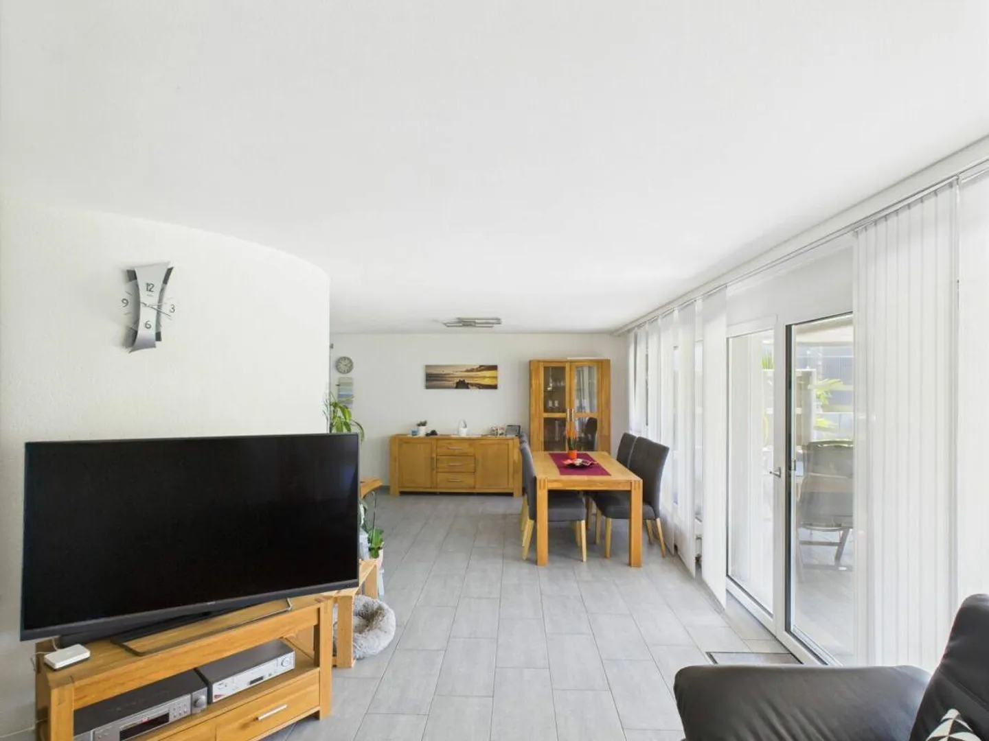 Dream Home in Eschenz with Plenty of Space in a Perfect Location - Photo 8 of 17